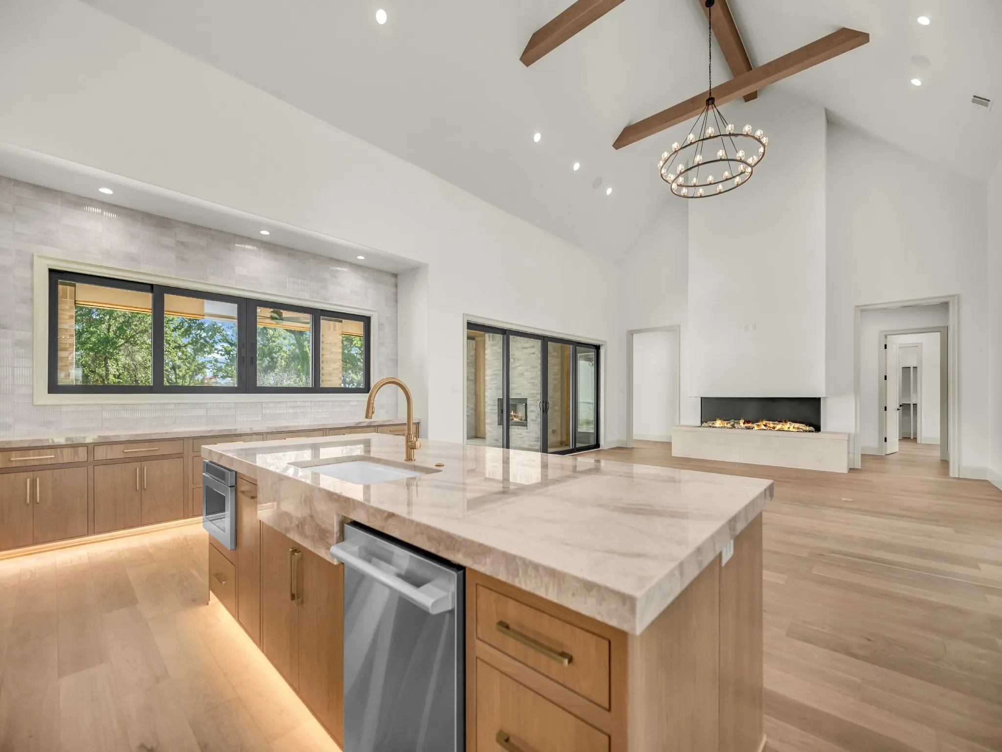 Single Family Residence For Sale in Parker County , 520 Royal Santana Run, Weatherford, Texas 76087, 5 Bedroom, 6 Bathroom, 3 Garage spaces, 4,803 Sqft, built in 2026, mls#21345919, Real Estate Agent in Weatherford, Homes For Sale in Parker county, Homes For Sale in Weatherford, Realtor in Weatherford Texas, Real Estate Brokerage Independent Realty Texas, Luminita Cordes Realtor