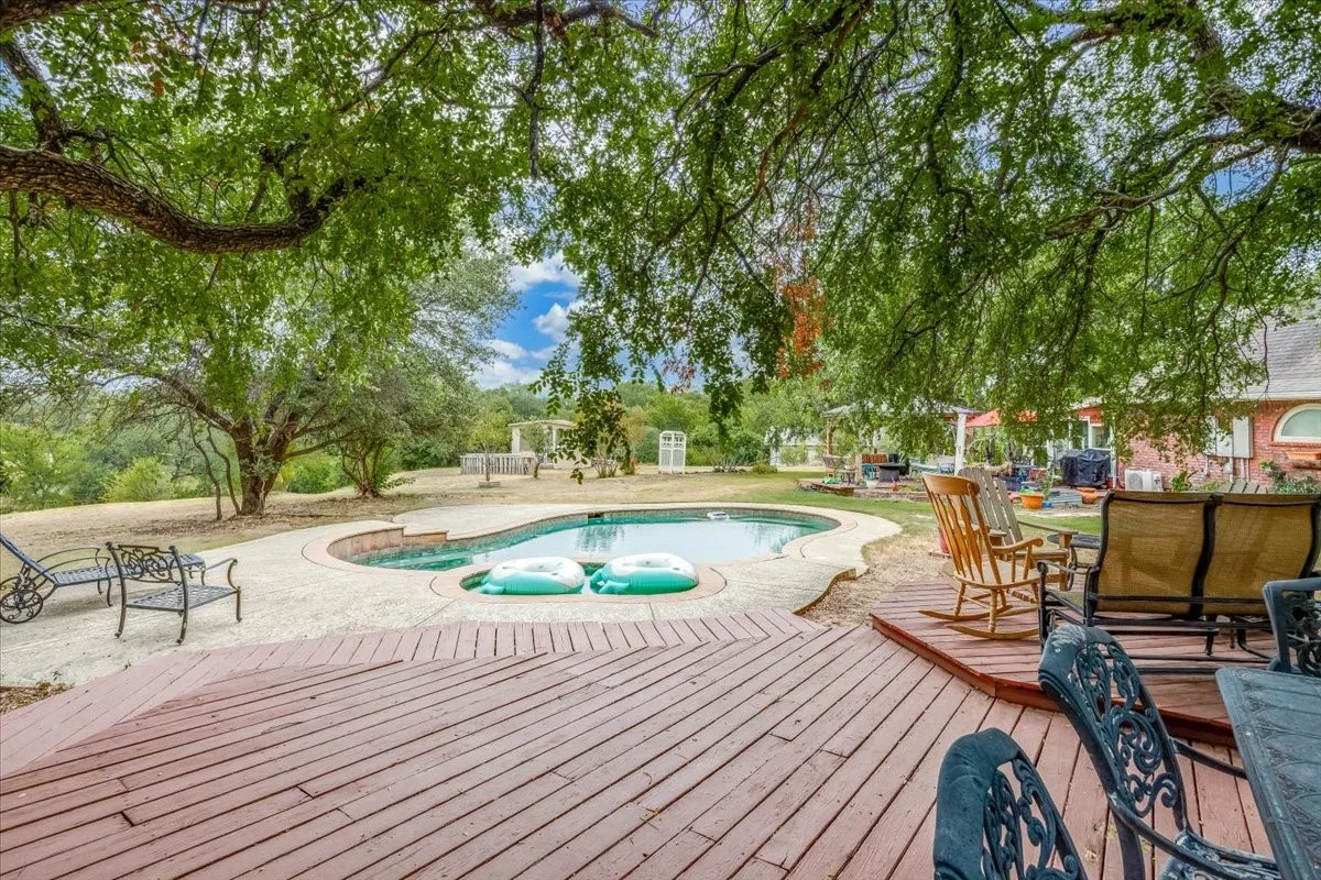 Single Family Residence For Sale in Tarrant County , 9500 Boat Club Road, Fort Worth, Texas 76179, 4 Bedroom, 5 Bathroom, Garage spaces, 3,567 Sqft, built in 1992, mls#21342046, Real Estate Agent in Fort Worth, Homes For Sale in Tarrant county, Homes For Sale in Fort Worth, Realtor in Fort Worth Texas, Real Estate Brokerage Independent Realty Texas, Luminita Cordes Realtor