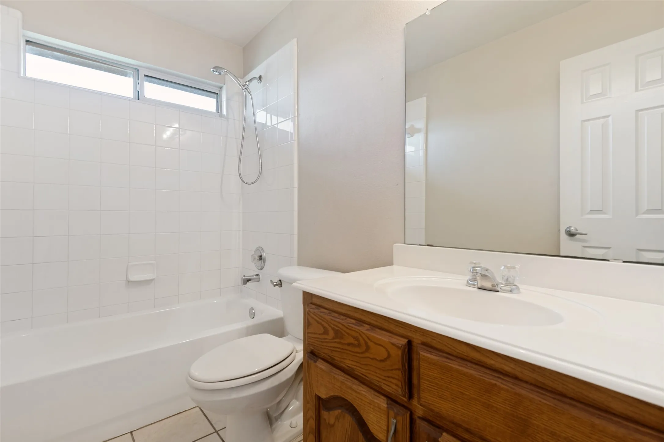 Single Family Residence For Sale in Rockwall County , 2030 Gleaner Drive, Rockwall, Texas 75032, 3 Bedroom, 3 Bathroom, 2 Garage spaces, 2,445 Sqft, built in 2005, mls#21343357, Real Estate Agent in Rockwall, Homes For Sale in Rockwall county, Homes For Sale in Rockwall, Realtor in Rockwall Texas, Real Estate Brokerage Independent Realty Texas, Luminita Cordes Realtor