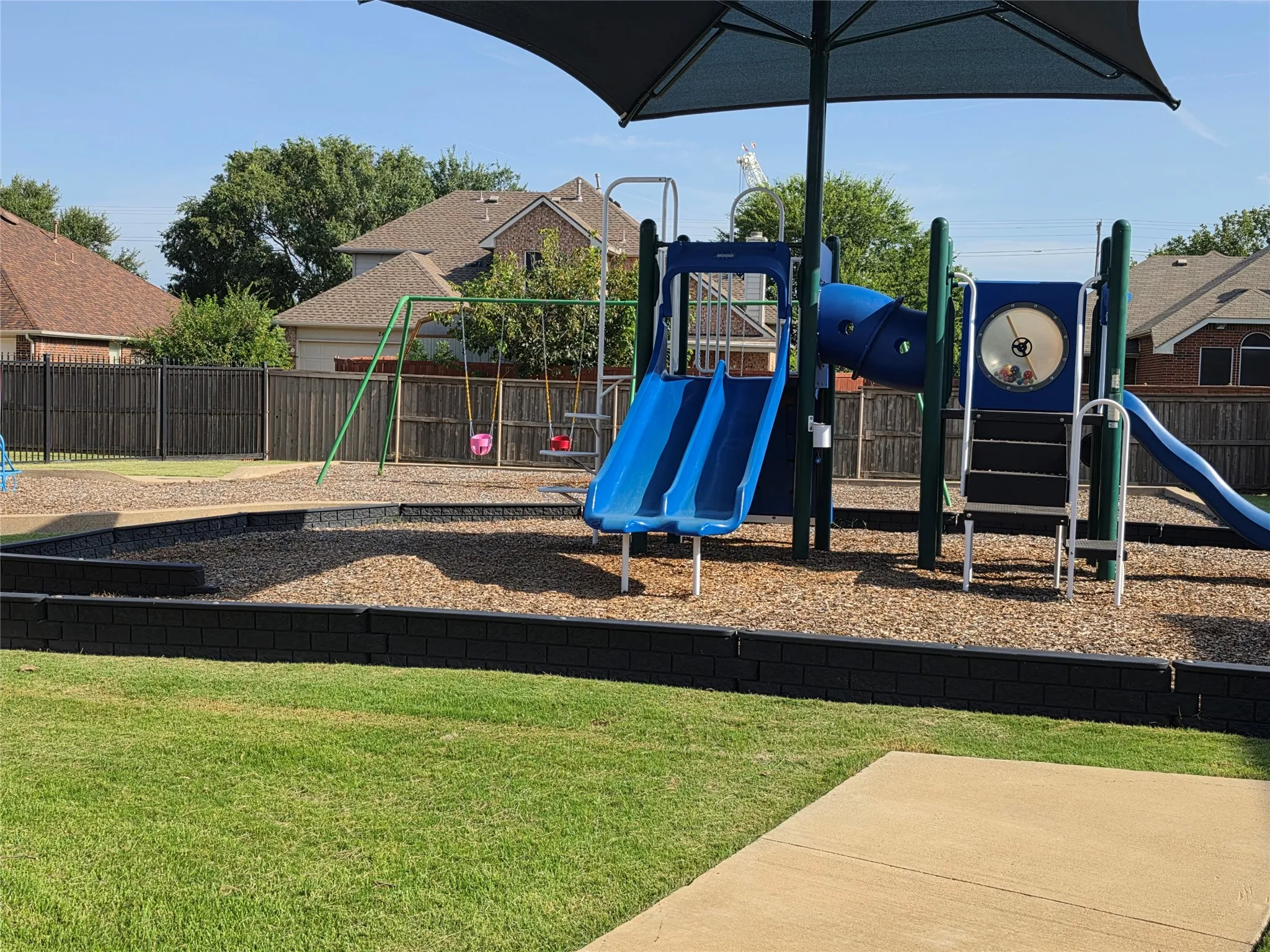 Single Family Residence For Sale in Rockwall County , 2030 Gleaner Drive, Rockwall, Texas 75032, 3 Bedroom, 3 Bathroom, 2 Garage spaces, 2,445 Sqft, built in 2005, mls#21343357, Real Estate Agent in Rockwall, Homes For Sale in Rockwall county, Homes For Sale in Rockwall, Realtor in Rockwall Texas, Real Estate Brokerage Independent Realty Texas, Luminita Cordes Realtor