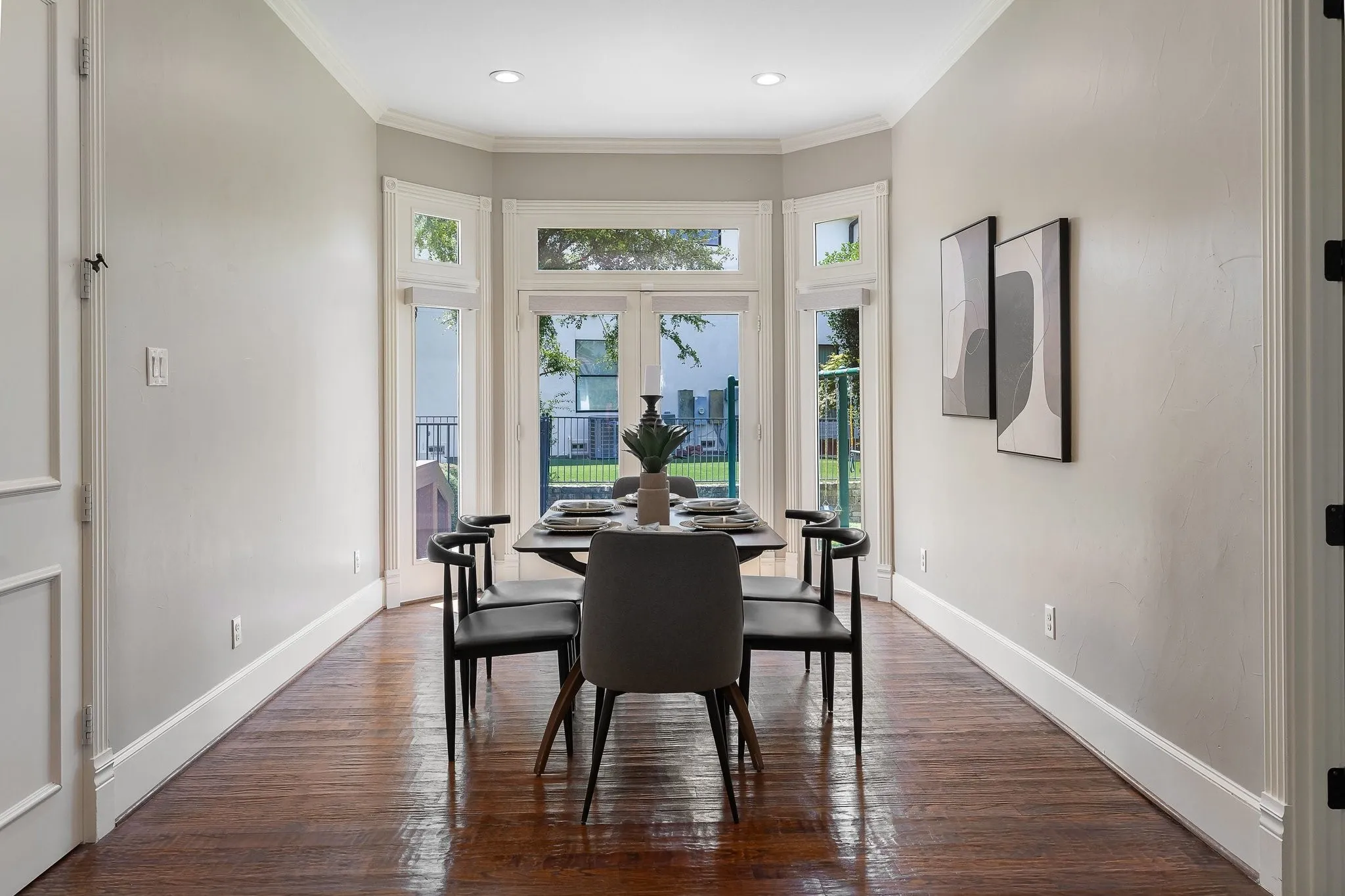 Single Family Residence For Sale in Dallas County , 1802 Driskill Drive, Irving, Texas 75038, 5 Bedroom, 5 Bathroom, 3 Garage spaces, 4,512 Sqft, built in 2002, mls#21346112, Real Estate Agent in Irving, Homes For Sale in Dallas county, Homes For Sale in Irving, Realtor in Irving Texas, Real Estate Brokerage Independent Realty Texas, Luminita Cordes Realtor