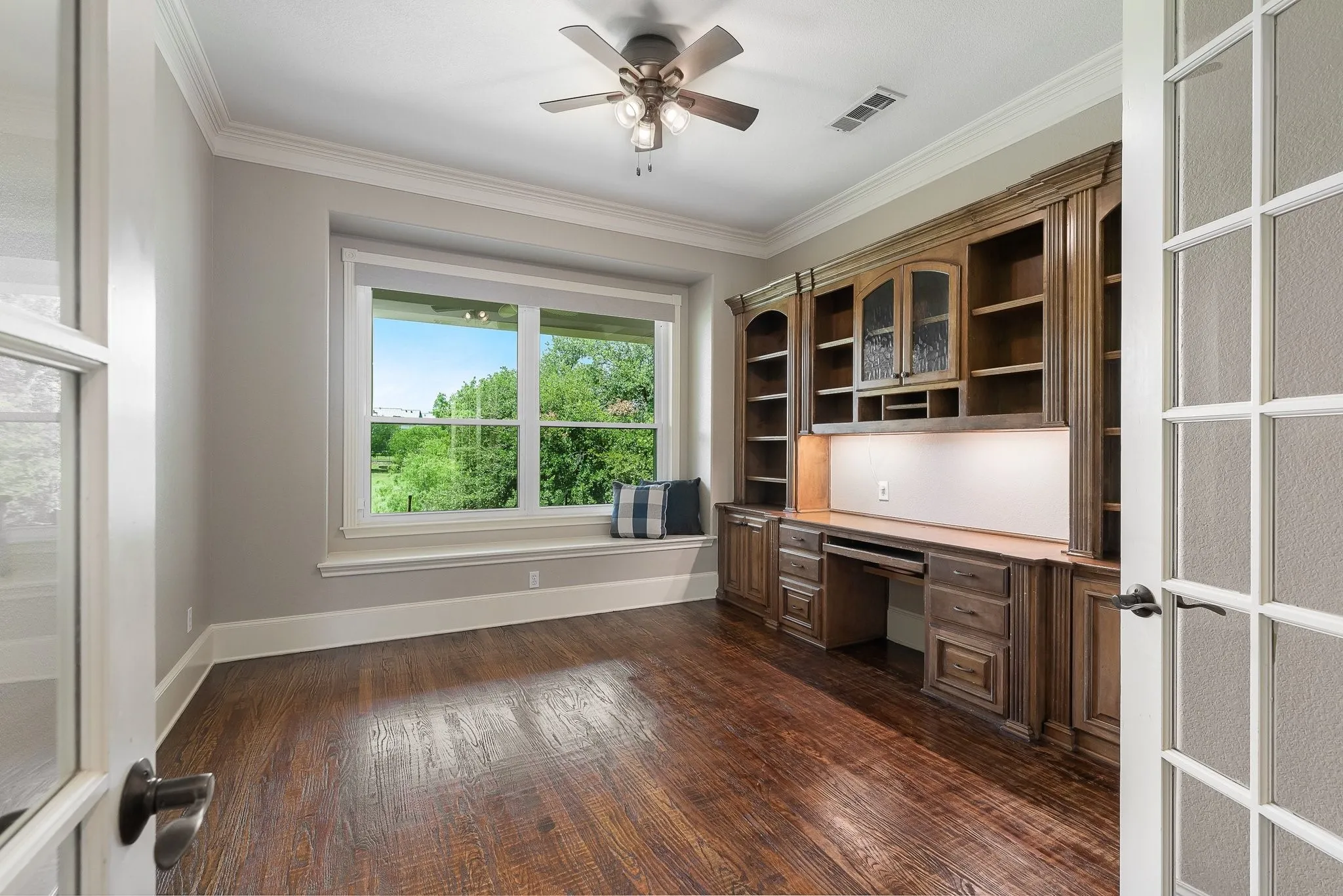 Single Family Residence For Sale in Dallas County , 1802 Driskill Drive, Irving, Texas 75038, 5 Bedroom, 5 Bathroom, 3 Garage spaces, 4,512 Sqft, built in 2002, mls#21346112, Real Estate Agent in Irving, Homes For Sale in Dallas county, Homes For Sale in Irving, Realtor in Irving Texas, Real Estate Brokerage Independent Realty Texas, Luminita Cordes Realtor