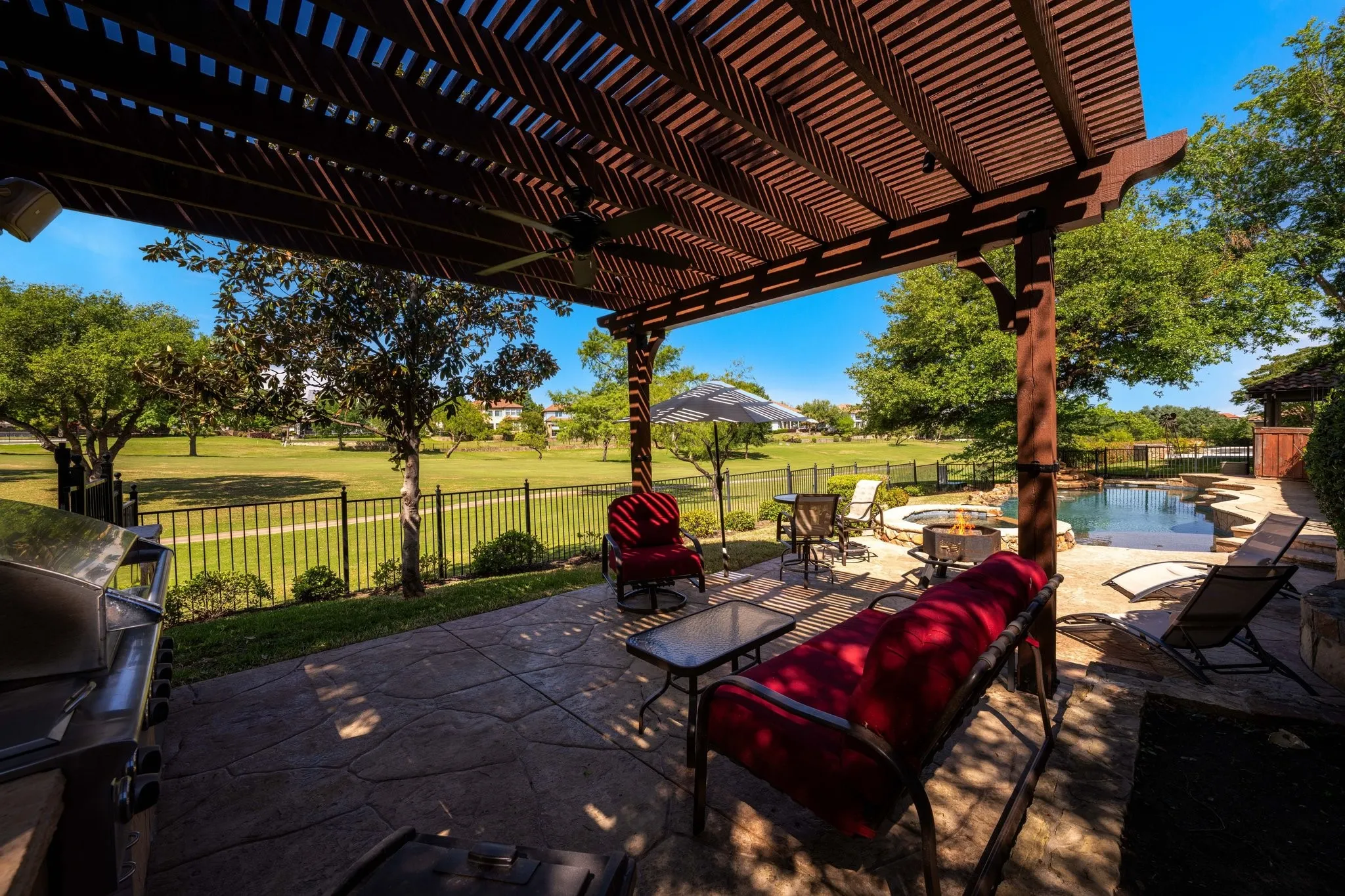 Single Family Residence For Sale in Dallas County , 1802 Driskill Drive, Irving, Texas 75038, 5 Bedroom, 5 Bathroom, 3 Garage spaces, 4,512 Sqft, built in 2002, mls#21346112, Real Estate Agent in Irving, Homes For Sale in Dallas county, Homes For Sale in Irving, Realtor in Irving Texas, Real Estate Brokerage Independent Realty Texas, Luminita Cordes Realtor