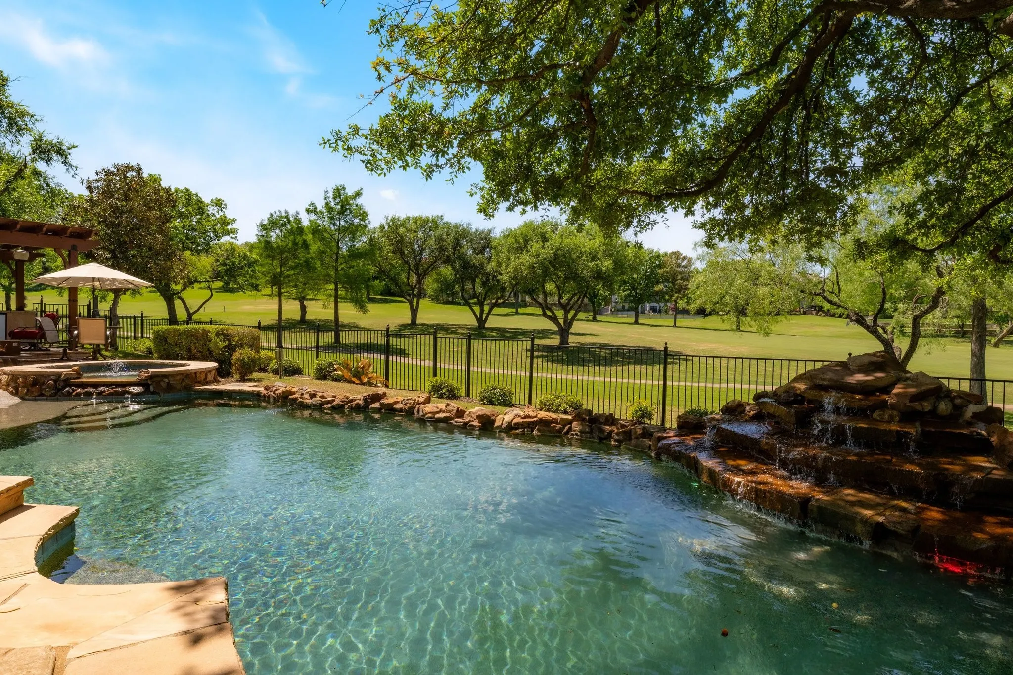Single Family Residence For Sale in Dallas County , 1802 Driskill Drive, Irving, Texas 75038, 5 Bedroom, 5 Bathroom, 3 Garage spaces, 4,512 Sqft, built in 2002, mls#21346112, Real Estate Agent in Irving, Homes For Sale in Dallas county, Homes For Sale in Irving, Realtor in Irving Texas, Real Estate Brokerage Independent Realty Texas, Luminita Cordes Realtor