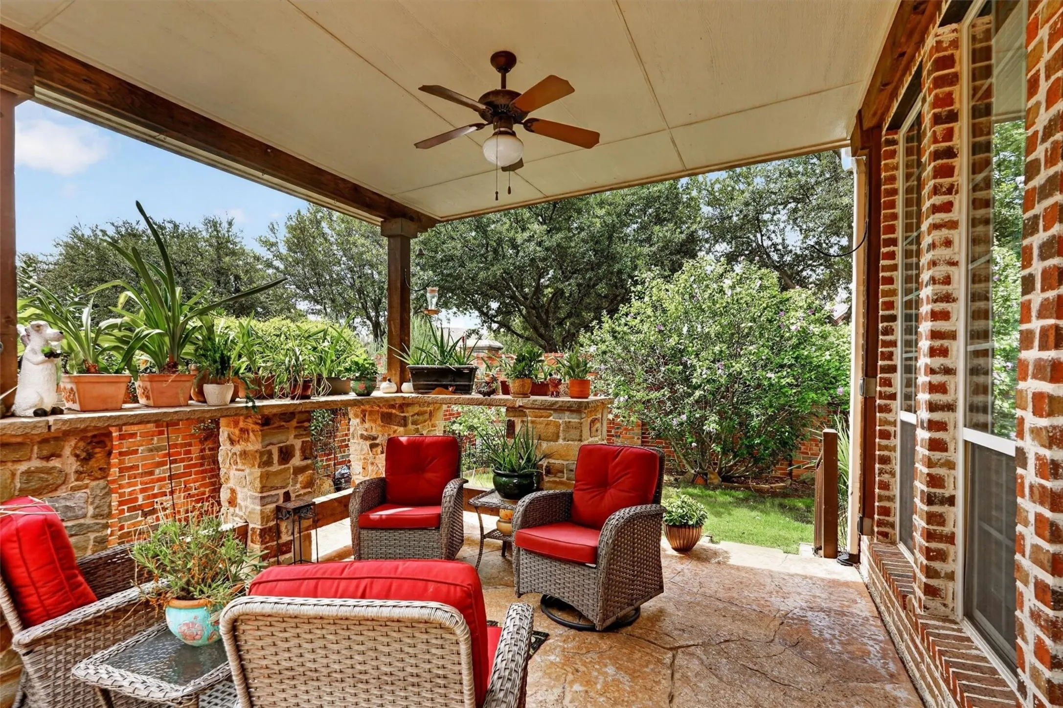 Single Family Residence For Sale in Collin County , 2340 Hedgewood Lane, Allen, Texas 75013, 5 Bedroom, 4 Bathroom, 2 Garage spaces, 3,826 Sqft, built in 2007, mls#21334518, Real Estate Agent in Allen, Homes For Sale in Collin county, Homes For Sale in Allen, Realtor in Allen Texas, Real Estate Brokerage Independent Realty Texas, Luminita Cordes Realtor