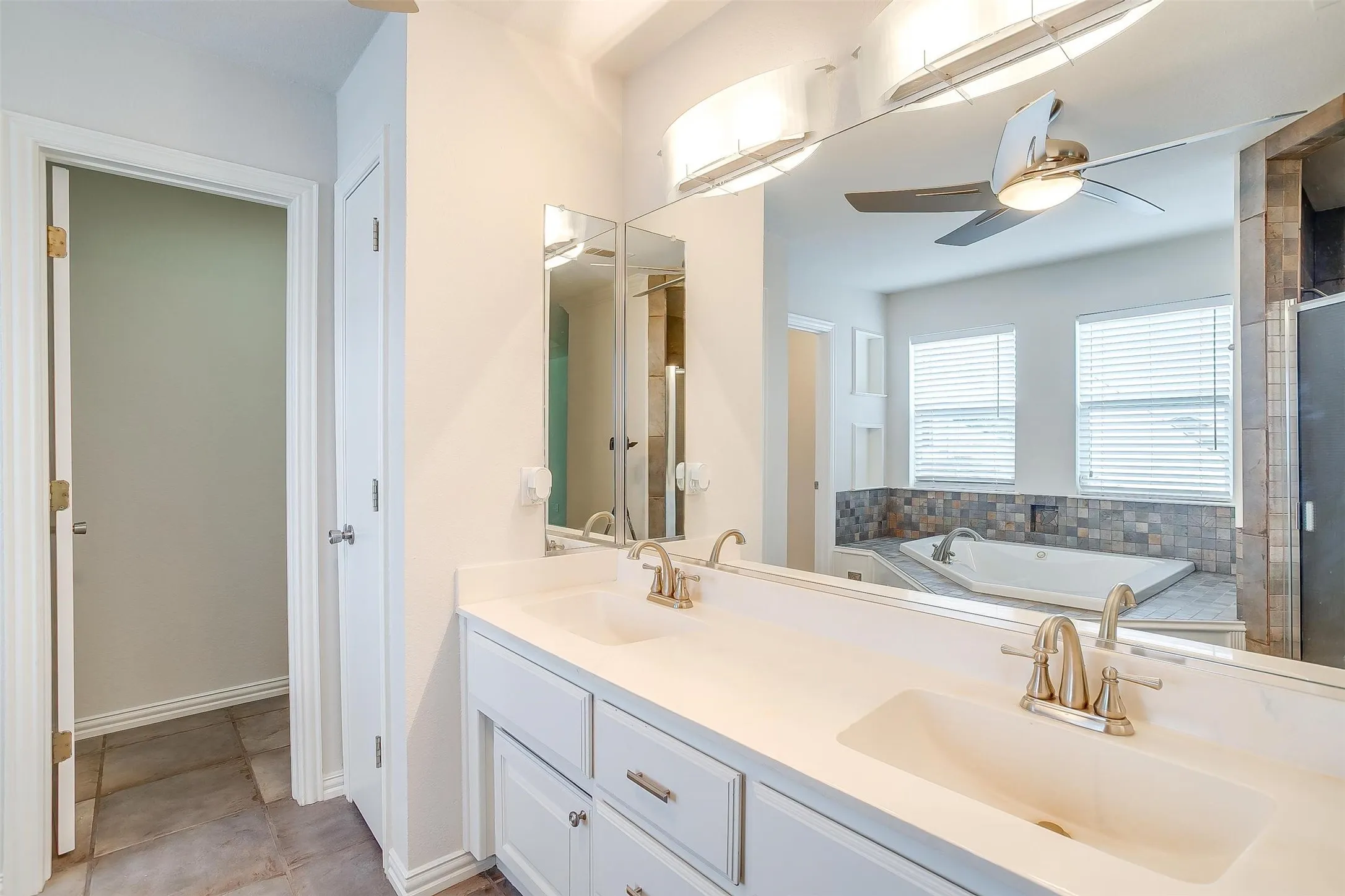 Single Family Residence For Sale in Tarrant County , 11972 Younger Court, Azle, Texas 76020, 7 Bedrooms, 3 Bathrooms, 3 Garage spaces, 4,250 Sqft, built in 1996, Price $920,000, mls#21333837, Real Estate Agent in Azle, Homes For Sale in Tarrant county, Homes For Sale in Azle, Realtor in Azle Texas, Real Estate Brokerage Independent Realty Texas, Luminita Cordes Realtor