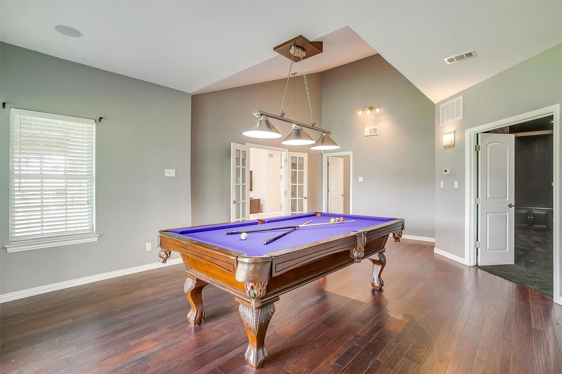 Single Family Residence For Sale in Tarrant County , 11972 Younger Court, Azle, Texas 76020, 7 Bedrooms, 3 Bathrooms, 3 Garage spaces, 4,250 Sqft, built in 1996, Price $920,000, mls#21333837, Real Estate Agent in Azle, Homes For Sale in Tarrant county, Homes For Sale in Azle, Realtor in Azle Texas, Real Estate Brokerage Independent Realty Texas, Luminita Cordes Realtor