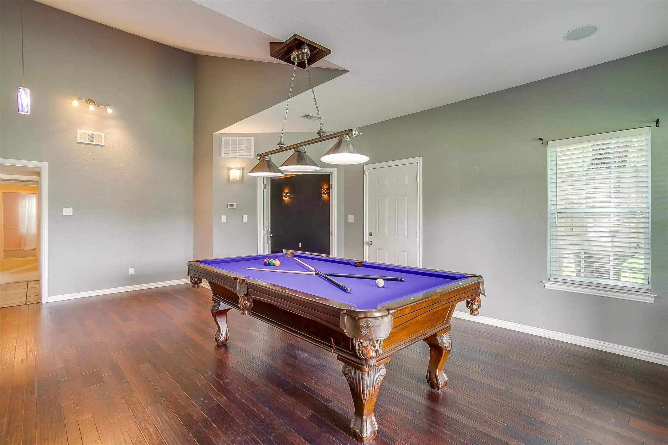 Single Family Residence For Sale in Tarrant County , 11972 Younger Court, Azle, Texas 76020, 7 Bedrooms, 3 Bathrooms, 3 Garage spaces, 4,250 Sqft, built in 1996, Price $920,000, mls#21333837, Real Estate Agent in Azle, Homes For Sale in Tarrant county, Homes For Sale in Azle, Realtor in Azle Texas, Real Estate Brokerage Independent Realty Texas, Luminita Cordes Realtor