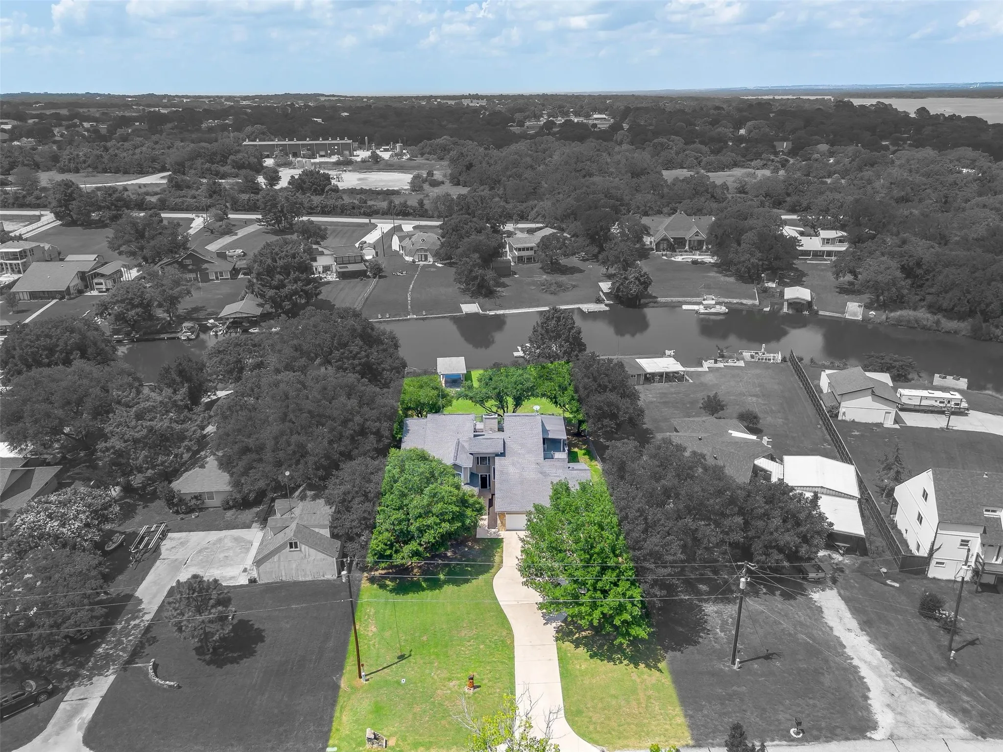 Single Family Residence For Sale in Tarrant County , 11972 Younger Court, Azle, Texas 76020, 7 Bedrooms, 3 Bathrooms, 3 Garage spaces, 4,250 Sqft, built in 1996, Price $920,000, mls#21333837, Real Estate Agent in Azle, Homes For Sale in Tarrant county, Homes For Sale in Azle, Realtor in Azle Texas, Real Estate Brokerage Independent Realty Texas, Luminita Cordes Realtor