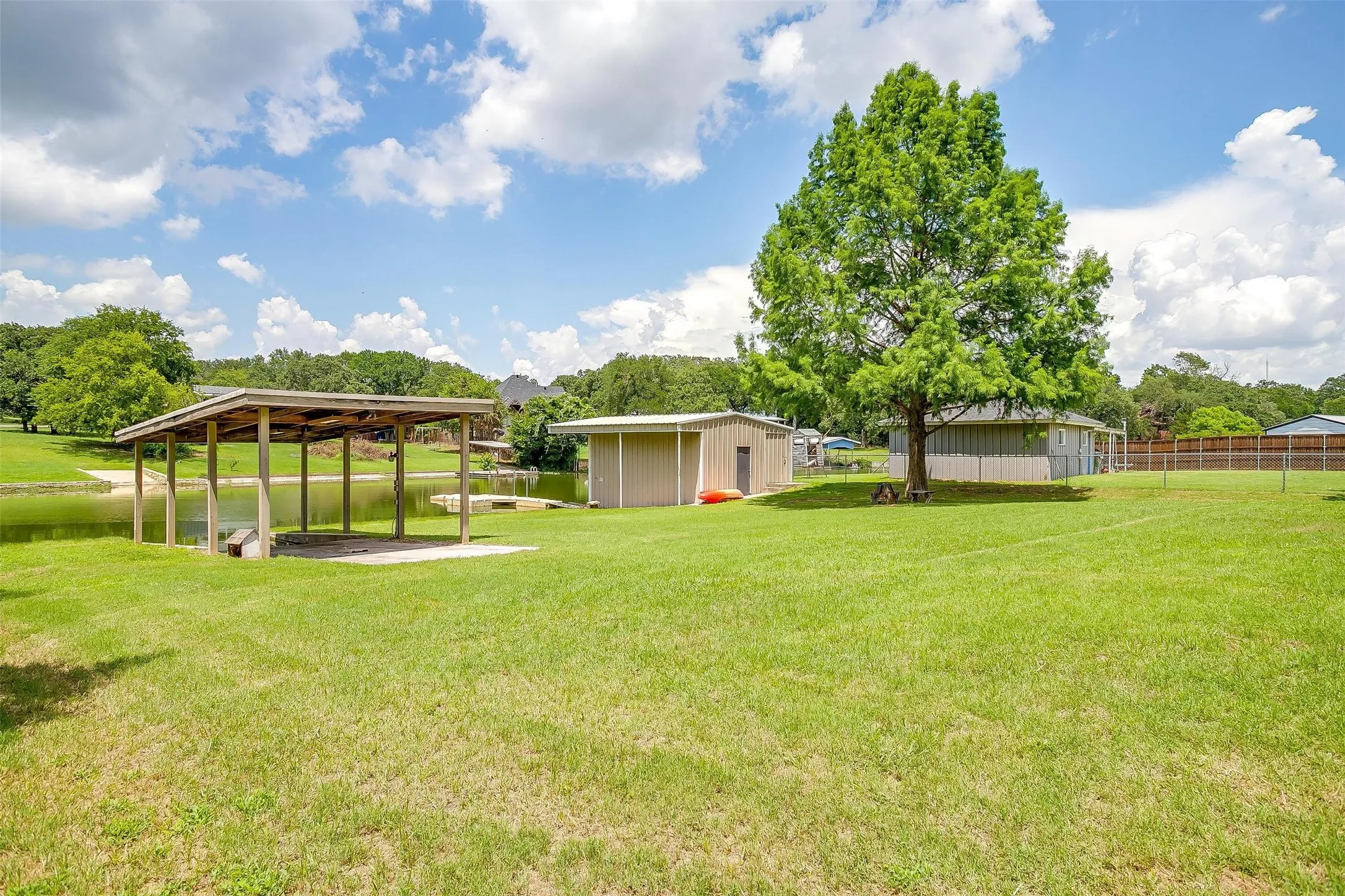 Single Family Residence For Sale in Tarrant County , 11972 Younger Court, Azle, Texas 76020, 7 Bedrooms, 3 Bathrooms, 3 Garage spaces, 4,250 Sqft, built in 1996, Price $920,000, mls#21333837, Real Estate Agent in Azle, Homes For Sale in Tarrant county, Homes For Sale in Azle, Realtor in Azle Texas, Real Estate Brokerage Independent Realty Texas, Luminita Cordes Realtor