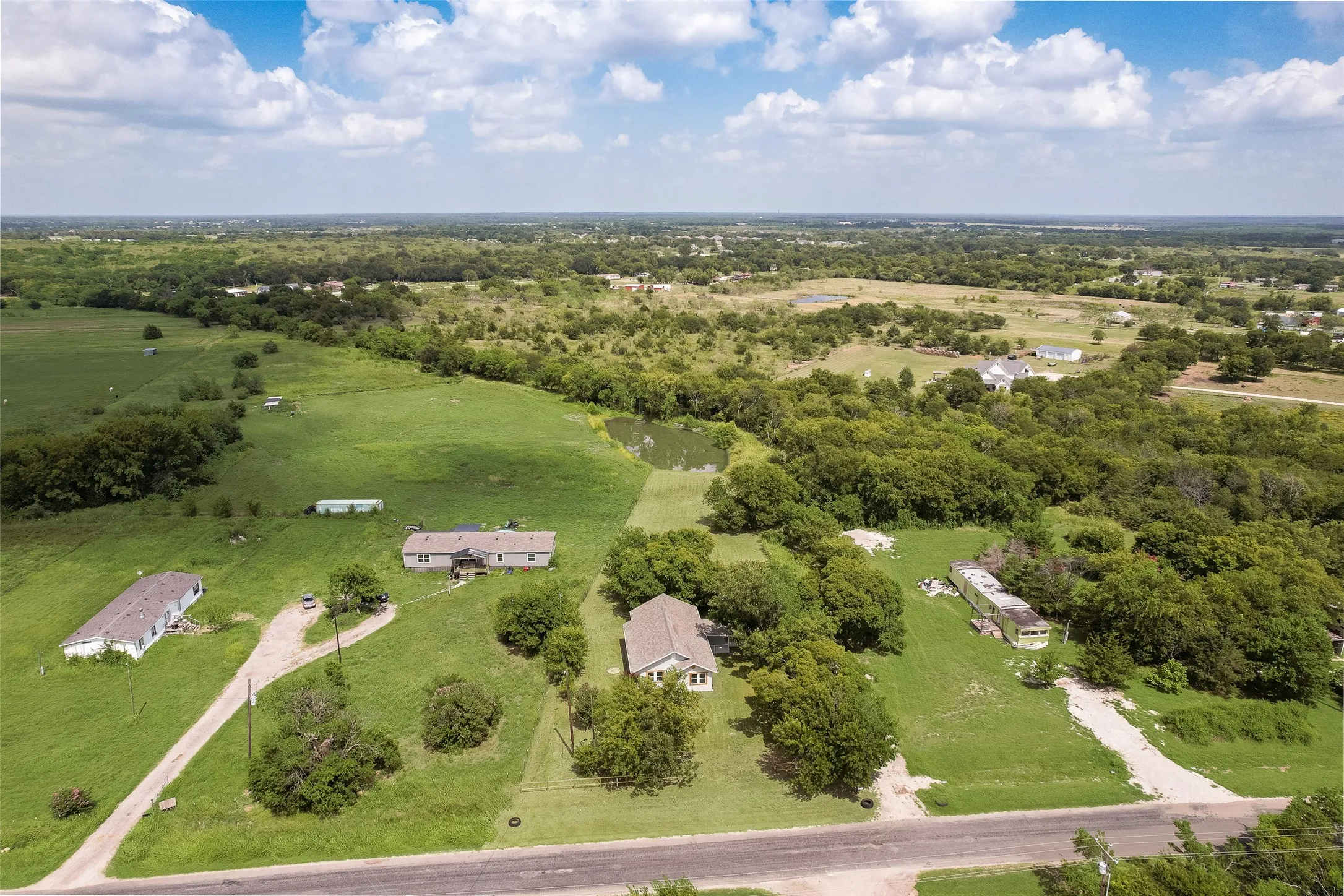 Single Family Residence For Sale in Hunt County , 8041 County Road 2584, Royse City, Texas 75189, 3 Bedroom, 2 Bathroom, Garage spaces, 1,240 Sqft, built in 1958, mls#21346610, Real Estate Agent in Royse City, Homes For Sale in Hunt county, Homes For Sale in Royse City, Realtor in Royse City Texas, Real Estate Brokerage Independent Realty Texas, Luminita Cordes Realtor
