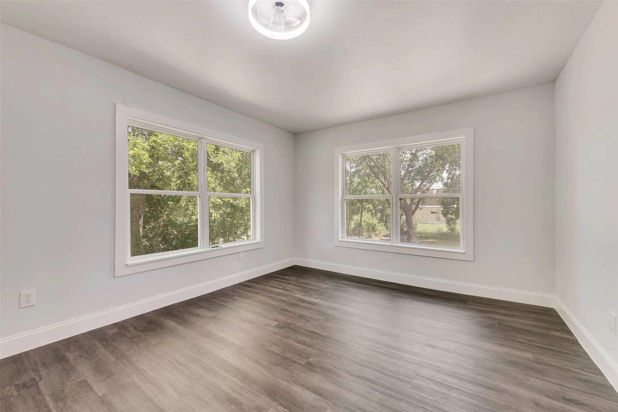 Single Family Residence For Sale in Hunt County , 8041 County Road 2584, Royse City, Texas 75189, 3 Bedroom, 2 Bathroom, Garage spaces, 1,240 Sqft, built in 1958, mls#21346610, Real Estate Agent in Royse City, Homes For Sale in Hunt county, Homes For Sale in Royse City, Realtor in Royse City Texas, Real Estate Brokerage Independent Realty Texas, Luminita Cordes Realtor