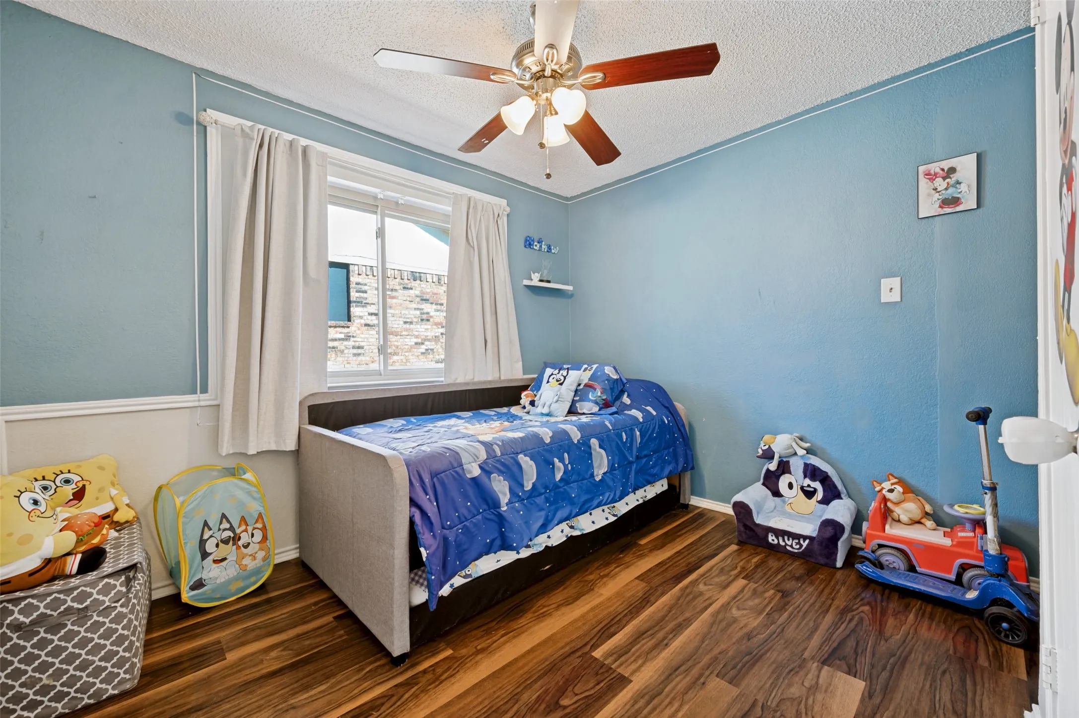 Single Family Residence For Sale in Tarrant County , 109 Hickory Springs Drive, Euless, Texas 76039, 3 Bedroom, 2 Bathroom, Garage spaces, 1,294 Sqft, built in 1983, mls#21346609, Real Estate Agent in Euless, Homes For Sale in Tarrant county, Homes For Sale in Euless, Realtor in Euless Texas, Real Estate Brokerage Independent Realty Texas, Luminita Cordes Realtor