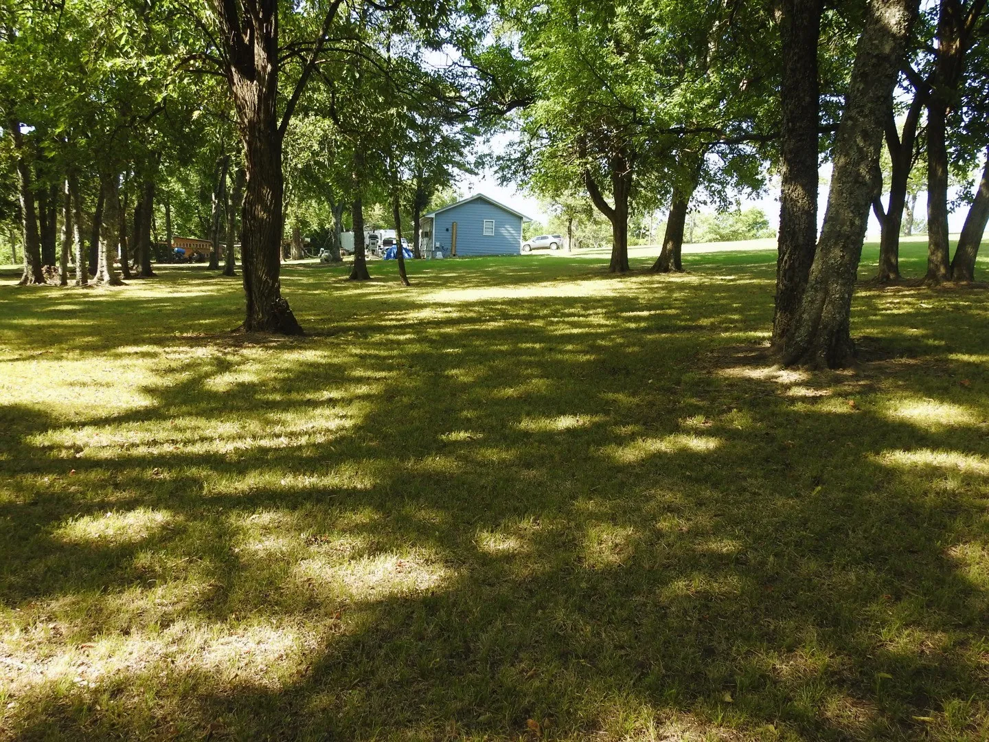Single Family Residence For Sale in Hunt County , 7961 Telegraph Road, Quinlan, Texas 75474, 1 Bedroom, 1 Bathroom, Garage spaces, 1,040 Sqft, built in 1980, Price $265,000, mls#21345078, Real Estate Agent in Quinlan, Homes For Sale in Hunt county, Homes For Sale in Quinlan, Realtor in Quinlan Texas, Real Estate Brokerage Independent Realty Texas, Luminita Cordes Realtor