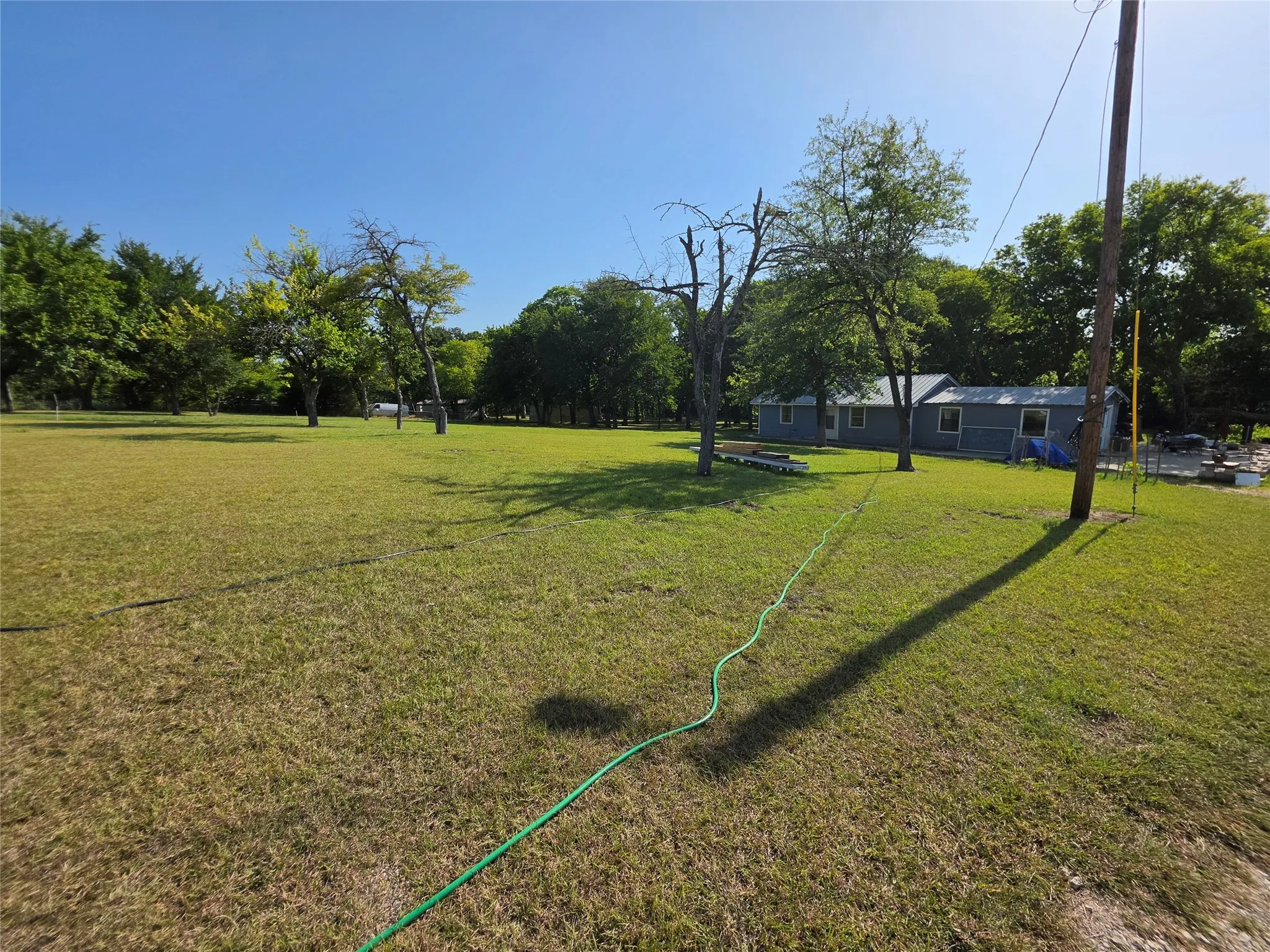Single Family Residence For Sale in Hunt County , 7961 Telegraph Road, Quinlan, Texas 75474, 1 Bedroom, 1 Bathroom, Garage spaces, 1,040 Sqft, built in 1980, Price $265,000, mls#21345078, Real Estate Agent in Quinlan, Homes For Sale in Hunt county, Homes For Sale in Quinlan, Realtor in Quinlan Texas, Real Estate Brokerage Independent Realty Texas, Luminita Cordes Realtor