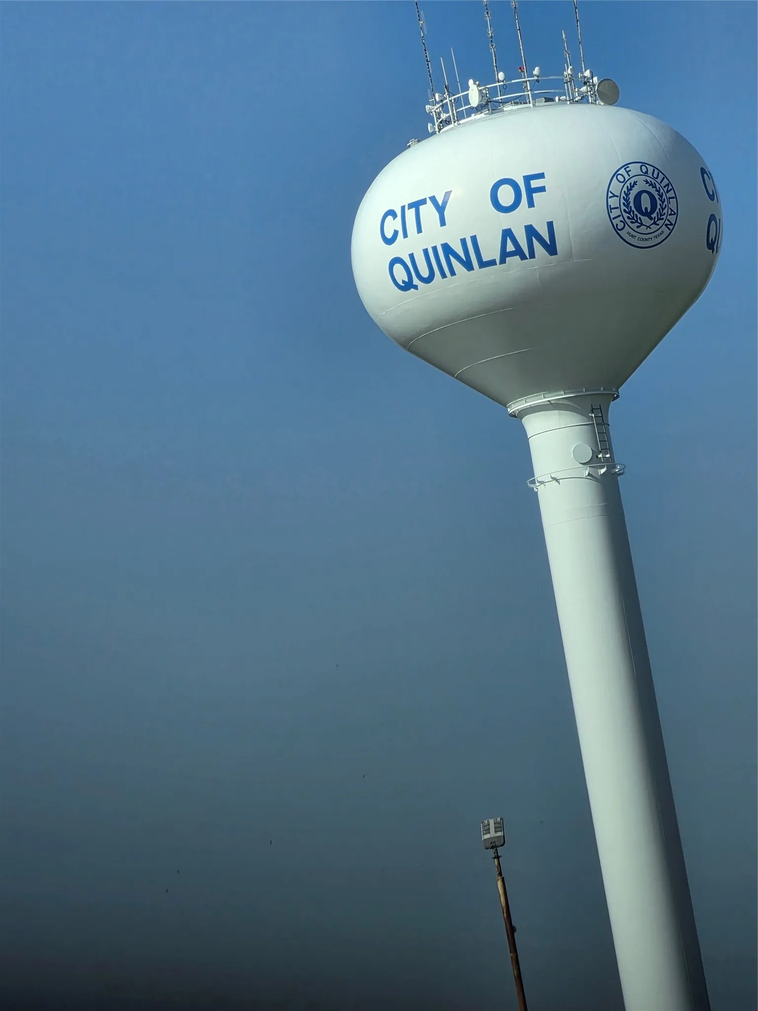 Single Family Residence For Sale in Hunt County , 7961 Telegraph Road, Quinlan, Texas 75474, 1 Bedroom, 1 Bathroom, Garage spaces, 1,040 Sqft, built in 1980, Price $265,000, mls#21345078, Real Estate Agent in Quinlan, Homes For Sale in Hunt county, Homes For Sale in Quinlan, Realtor in Quinlan Texas, Real Estate Brokerage Independent Realty Texas, Luminita Cordes Realtor