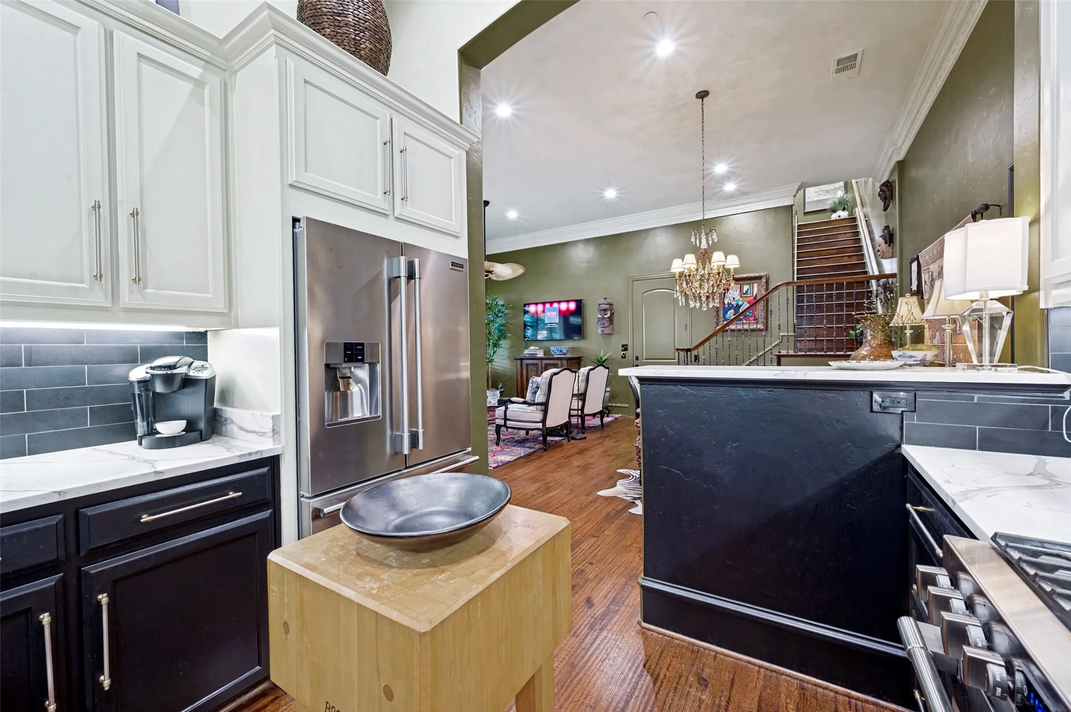 Townhouse For Sale in Collin County , 17254 Lechlade Lane, Dallas, Texas 75252, 3 Bedrooms, 3 Bathrooms, 2 Garage spaces, 1,903 Sqft, built in 2004, Price $575,000, mls#21344732, Real Estate Agent in Dallas, Homes For Sale in Collin county, Homes For Sale in Dallas, Realtor in Dallas Texas, Real Estate Brokerage Independent Realty Texas, Luminita Cordes Realtor