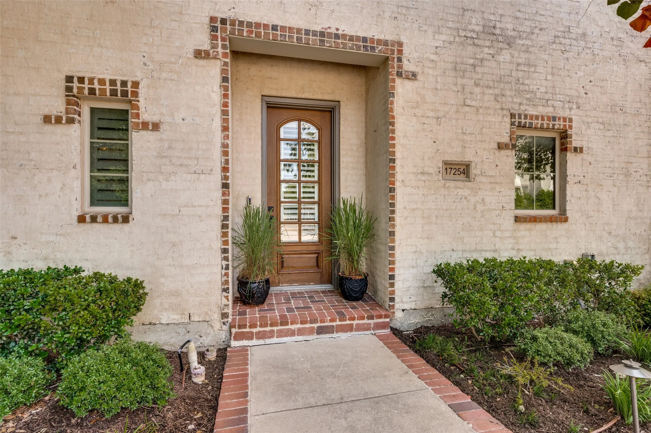 Townhouse For Sale in Collin County , 17254 Lechlade Lane, Dallas, Texas 75252, 3 Bedrooms, 3 Bathrooms, 2 Garage spaces, 1,903 Sqft, built in 2004, Price $575,000, mls#21344732, Real Estate Agent in Dallas, Homes For Sale in Collin county, Homes For Sale in Dallas, Realtor in Dallas Texas, Real Estate Brokerage Independent Realty Texas, Luminita Cordes Realtor