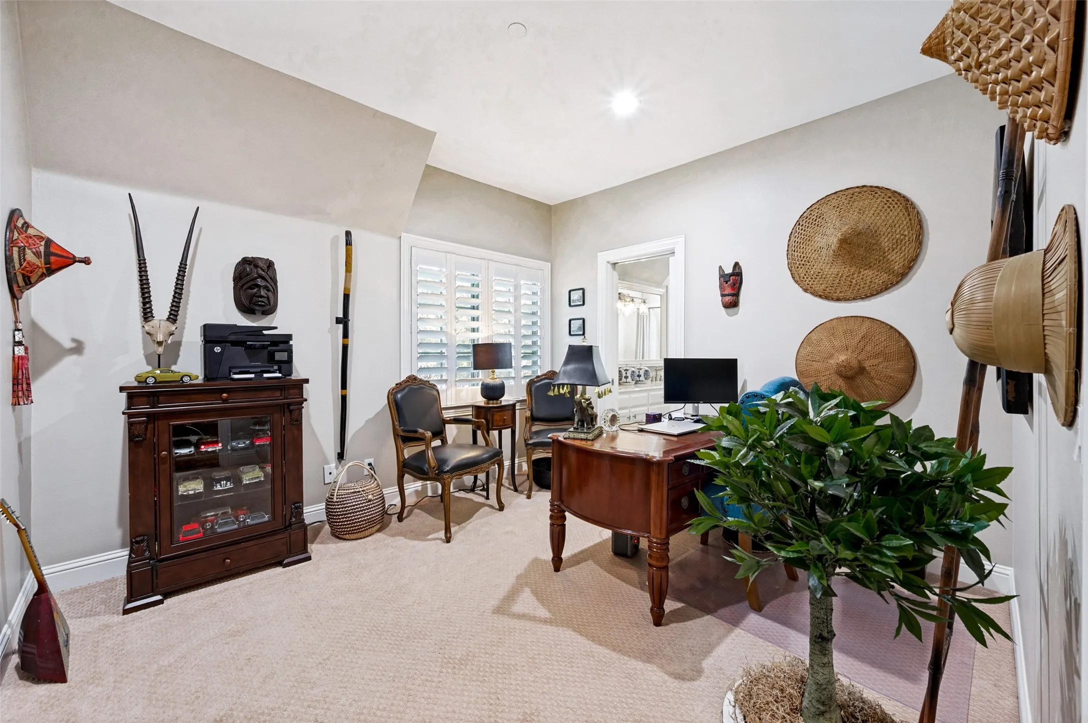 3rd bedroom used as an office.