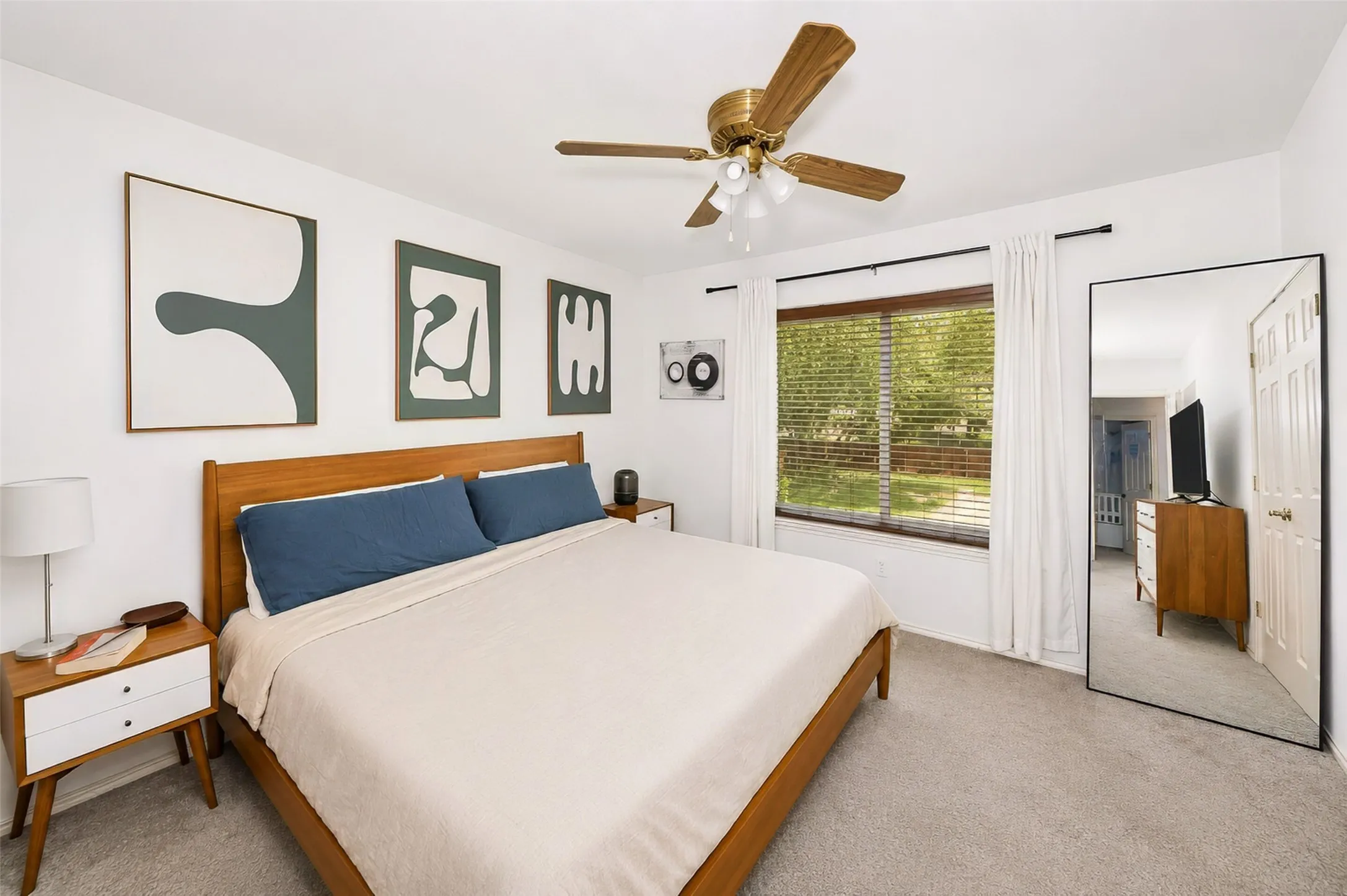 Upstairs bedroom 3