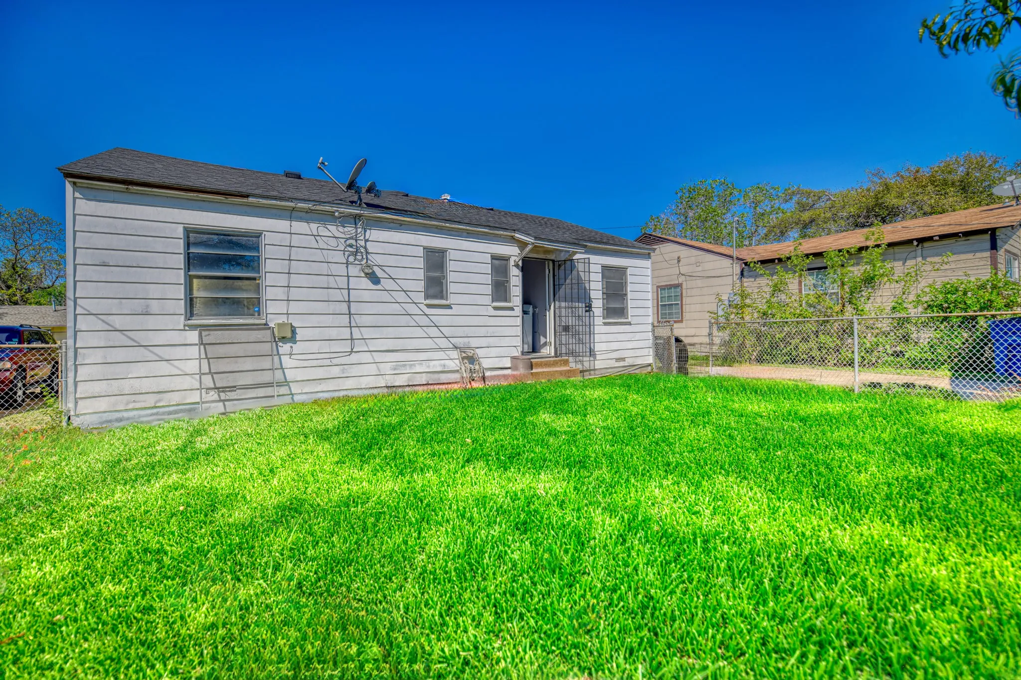 Single Family Residence For Rent in Dallas County , 3330 Utah Avenue, Dallas, Texas 75216, 2 Bedroom, 1 Bathroom, Garage spaces, 792 Sqft, built in 1949, mls#21346629, Real Estate Agent in Dallas, Homes For Rent in Dallas county, Homes For Rent in Dallas, Realtor in Dallas Texas, Real Estate Brokerage Independent Realty Texas, Luminita Cordes Realtor