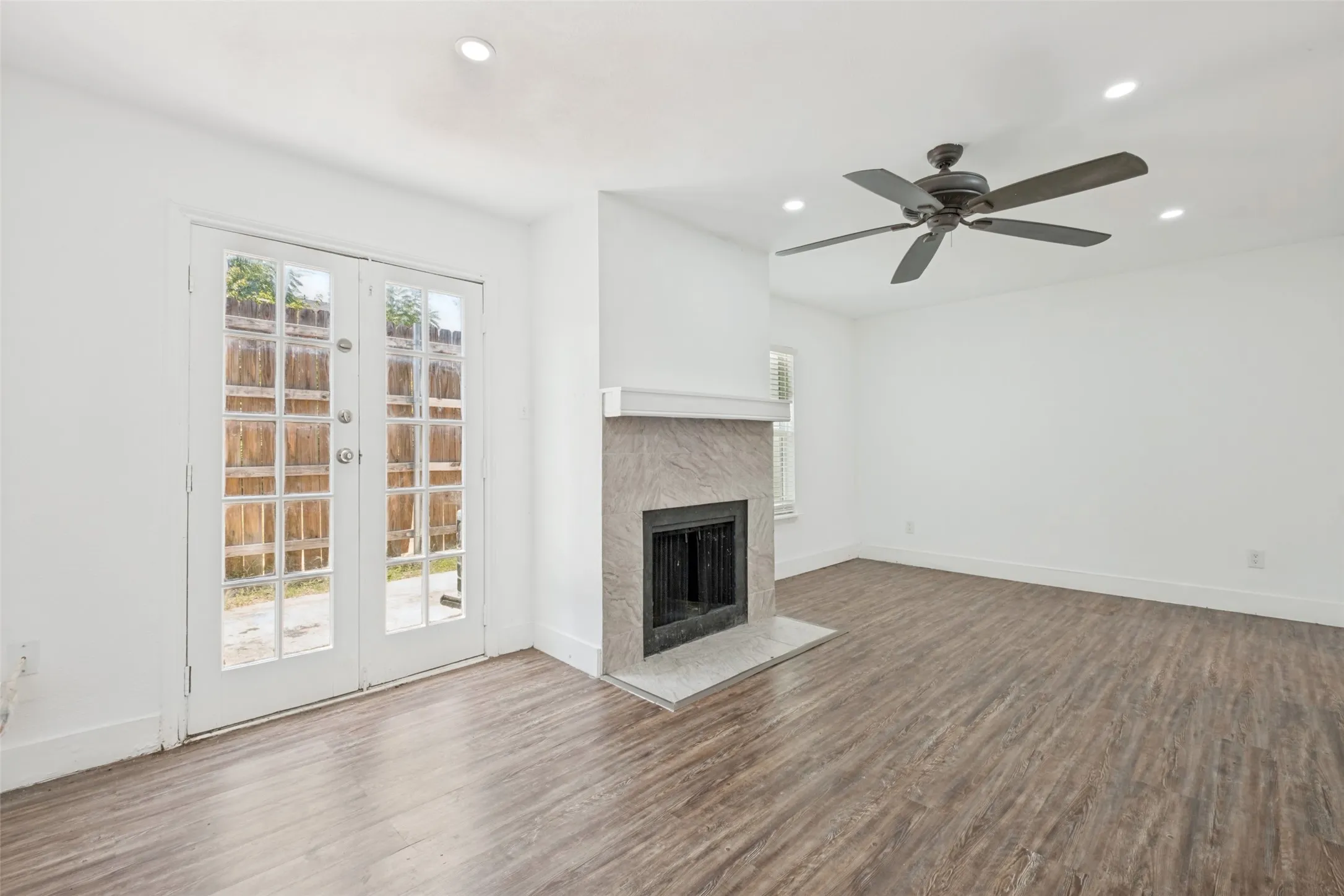 Condominium For Rent in Dallas County , 4624 San Jacinto Street B, Dallas, Texas 75204, 2 Bedroom, 3 Bathroom, Garage spaces, 1,315 Sqft, built in 1983, Price $1,799, mls#21345501, Real Estate Agent in Dallas, Homes For Rent in Dallas county, Homes For Rent in Dallas, Realtor in Dallas Texas, Real Estate Brokerage Independent Realty Texas, Luminita Cordes Realtor