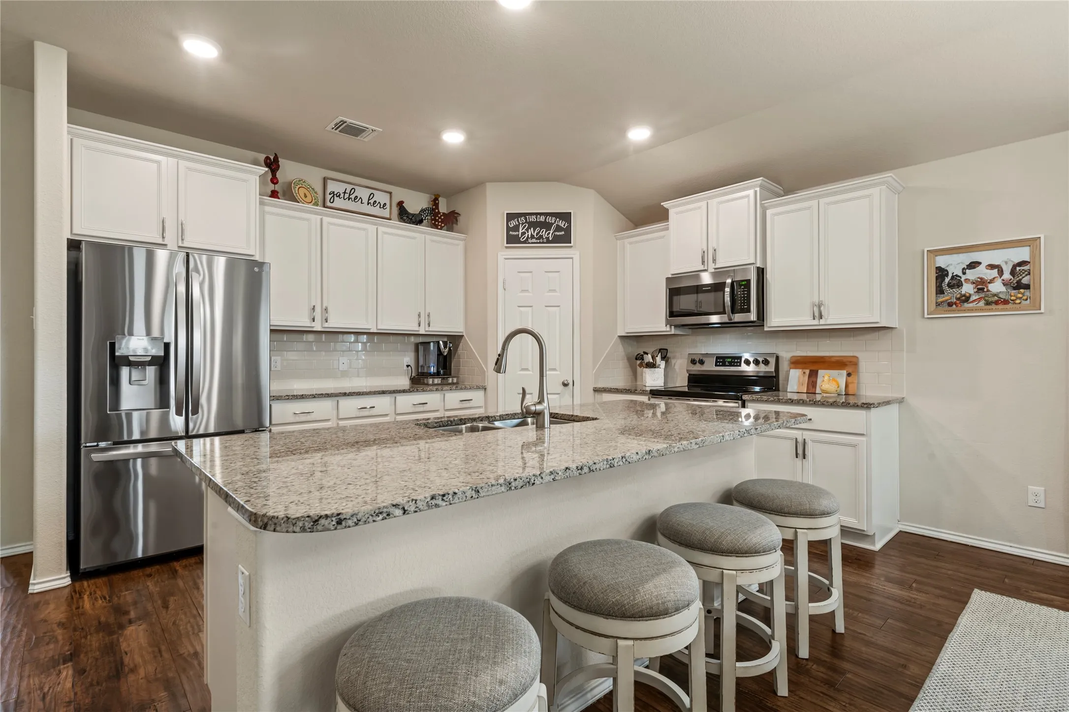 Single Family Residence For Sale in Mc Lennan County , 2912 Jackal Drive, Waco, Texas 76655, 3 Bedroom, 2 Bathroom, 2 Garage spaces, 1,764 Sqft, built in 2019, mls#21344694, Real Estate Agent in Waco, Homes For Sale in Mc Lennan county, Homes For Sale in Waco, Realtor in Waco Texas, Real Estate Brokerage Independent Realty Texas, Luminita Cordes Realtor