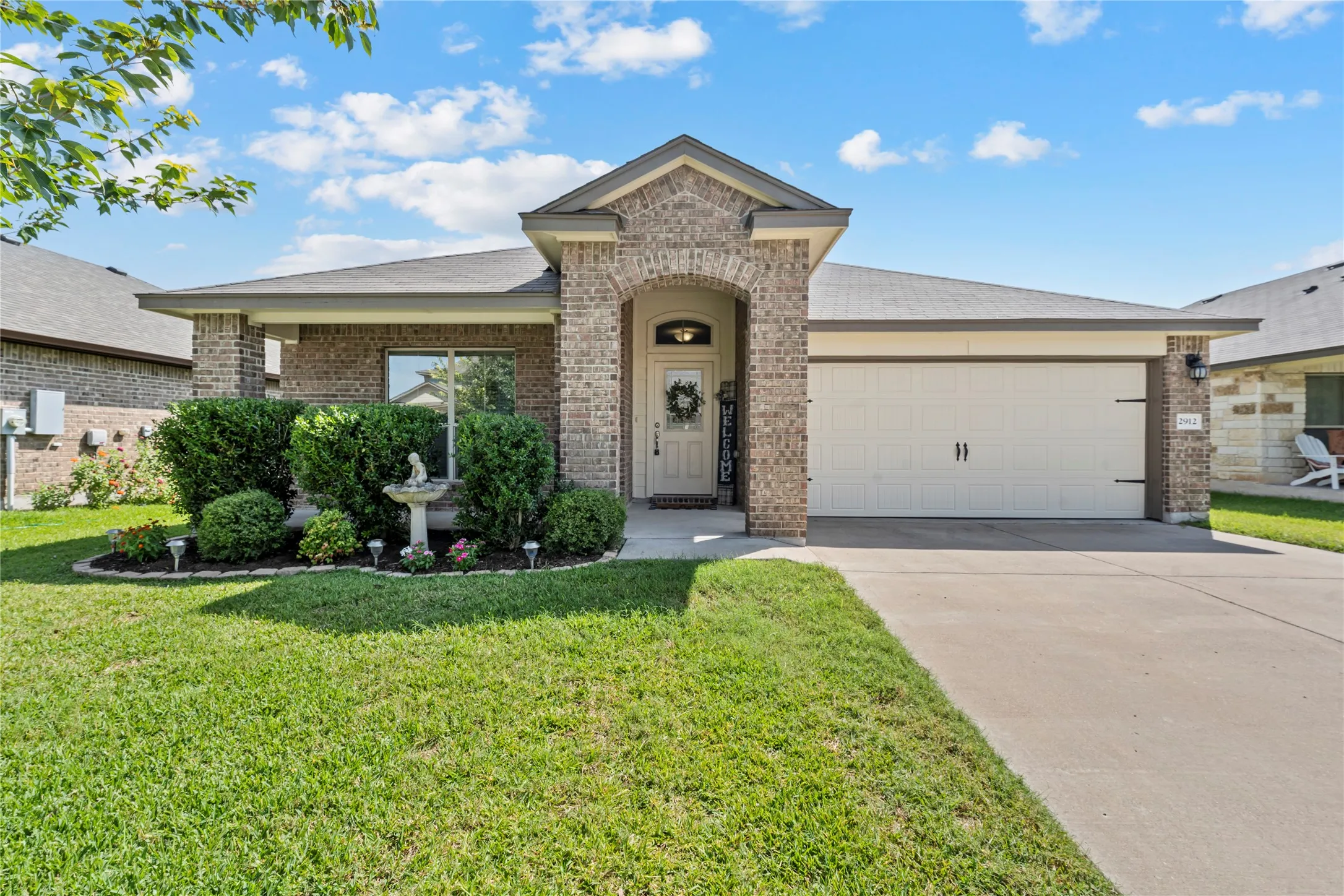 Single Family Residence For Sale in Mc Lennan County , 2912 Jackal Drive, Waco, Texas 76655, 3 Bedroom, 2 Bathroom, 2 Garage spaces, 1,764 Sqft, built in 2019, mls#21344694, Real Estate Agent in Waco, Homes For Sale in Mc Lennan county, Homes For Sale in Waco, Realtor in Waco Texas, Real Estate Brokerage Independent Realty Texas, Luminita Cordes Realtor