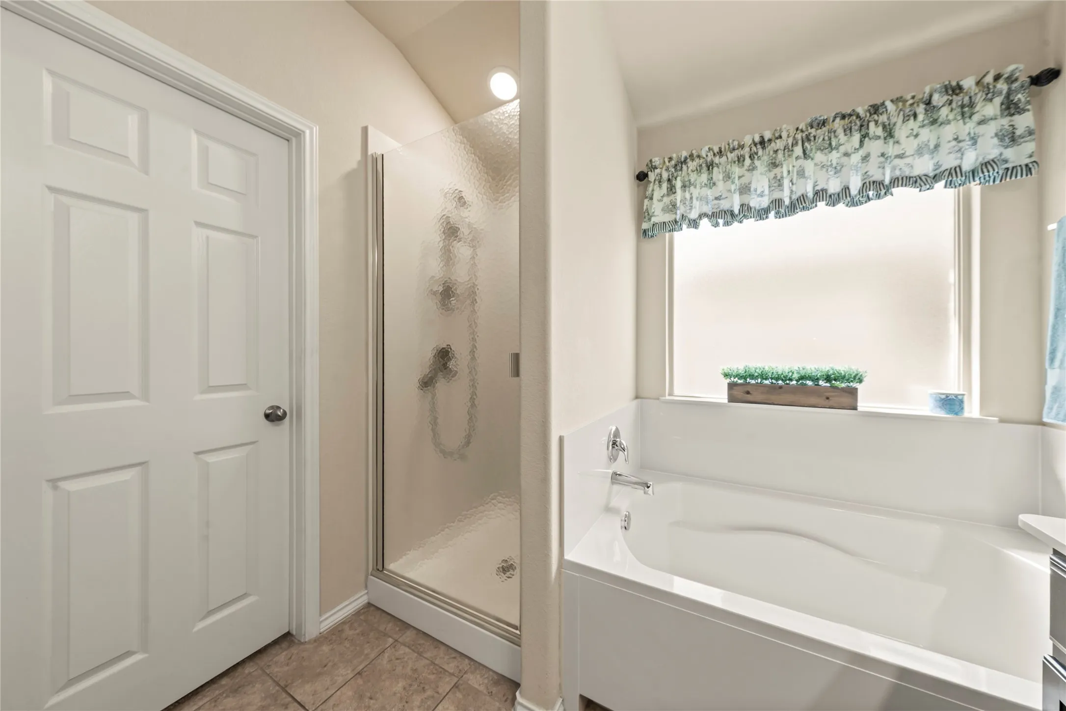 Single Family Residence For Sale in Mc Lennan County , 2912 Jackal Drive, Waco, Texas 76655, 3 Bedroom, 2 Bathroom, 2 Garage spaces, 1,764 Sqft, built in 2019, mls#21344694, Real Estate Agent in Waco, Homes For Sale in Mc Lennan county, Homes For Sale in Waco, Realtor in Waco Texas, Real Estate Brokerage Independent Realty Texas, Luminita Cordes Realtor