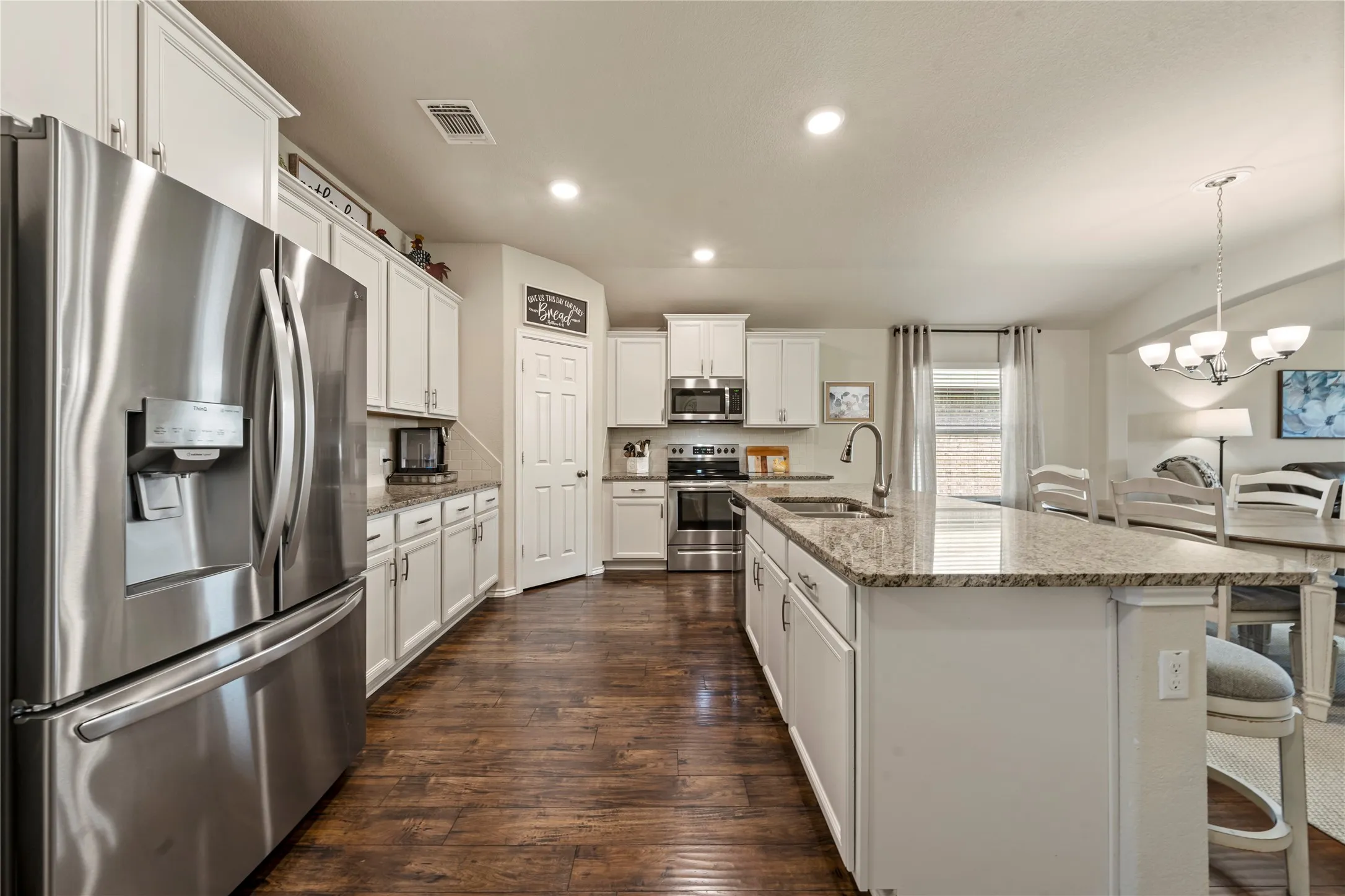 Single Family Residence For Sale in Mc Lennan County , 2912 Jackal Drive, Waco, Texas 76655, 3 Bedroom, 2 Bathroom, 2 Garage spaces, 1,764 Sqft, built in 2019, mls#21344694, Real Estate Agent in Waco, Homes For Sale in Mc Lennan county, Homes For Sale in Waco, Realtor in Waco Texas, Real Estate Brokerage Independent Realty Texas, Luminita Cordes Realtor