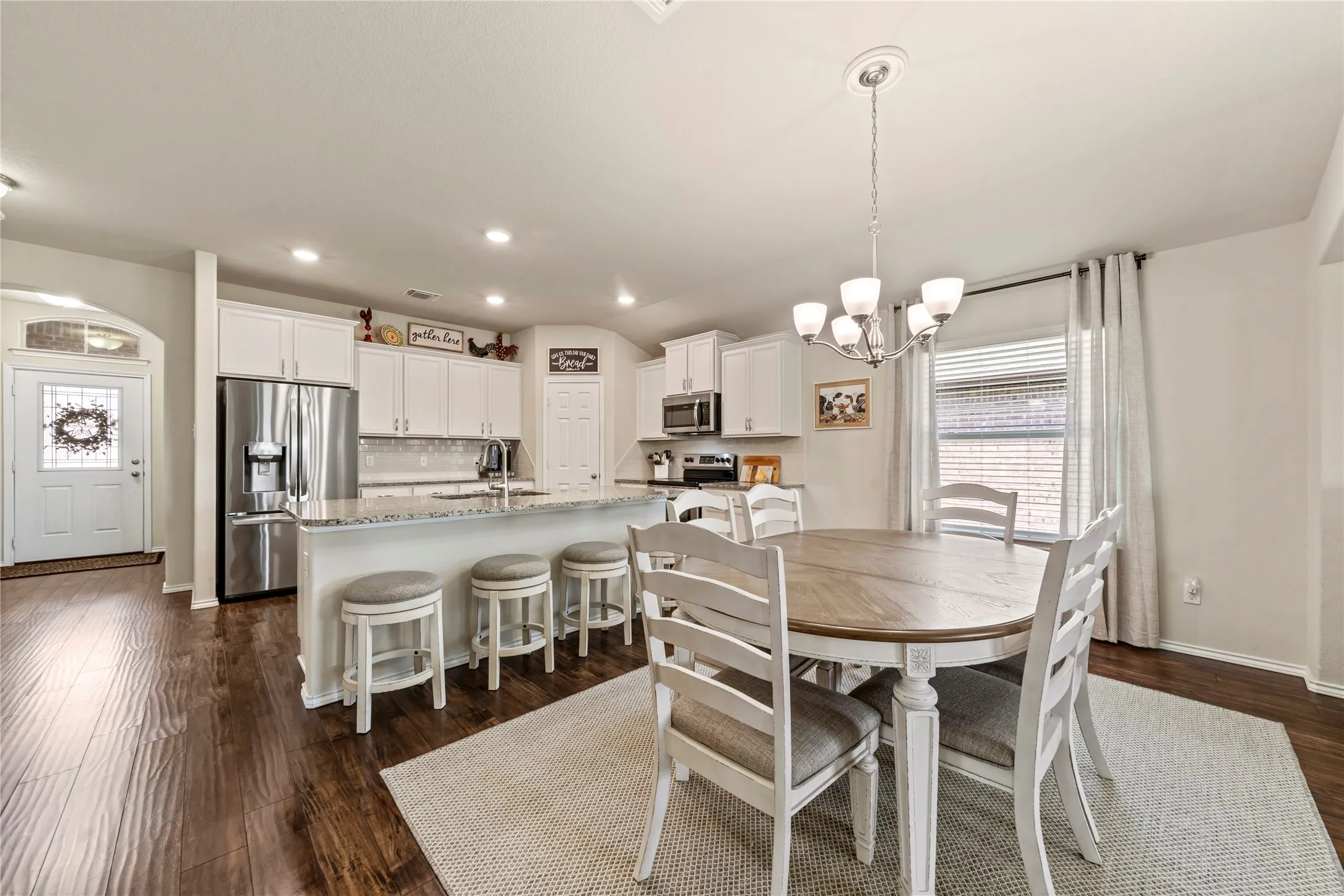 Single Family Residence For Sale in Mc Lennan County , 2912 Jackal Drive, Waco, Texas 76655, 3 Bedroom, 2 Bathroom, 2 Garage spaces, 1,764 Sqft, built in 2019, mls#21344694, Real Estate Agent in Waco, Homes For Sale in Mc Lennan county, Homes For Sale in Waco, Realtor in Waco Texas, Real Estate Brokerage Independent Realty Texas, Luminita Cordes Realtor