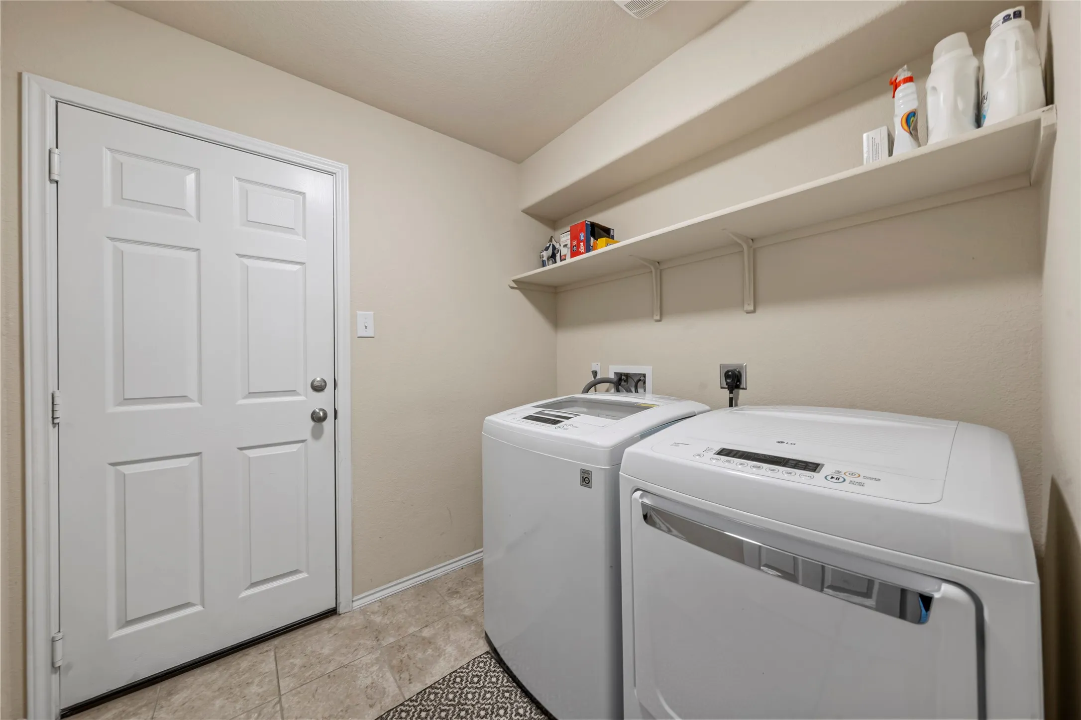 Single Family Residence For Sale in Mc Lennan County , 2912 Jackal Drive, Waco, Texas 76655, 3 Bedroom, 2 Bathroom, 2 Garage spaces, 1,764 Sqft, built in 2019, mls#21344694, Real Estate Agent in Waco, Homes For Sale in Mc Lennan county, Homes For Sale in Waco, Realtor in Waco Texas, Real Estate Brokerage Independent Realty Texas, Luminita Cordes Realtor