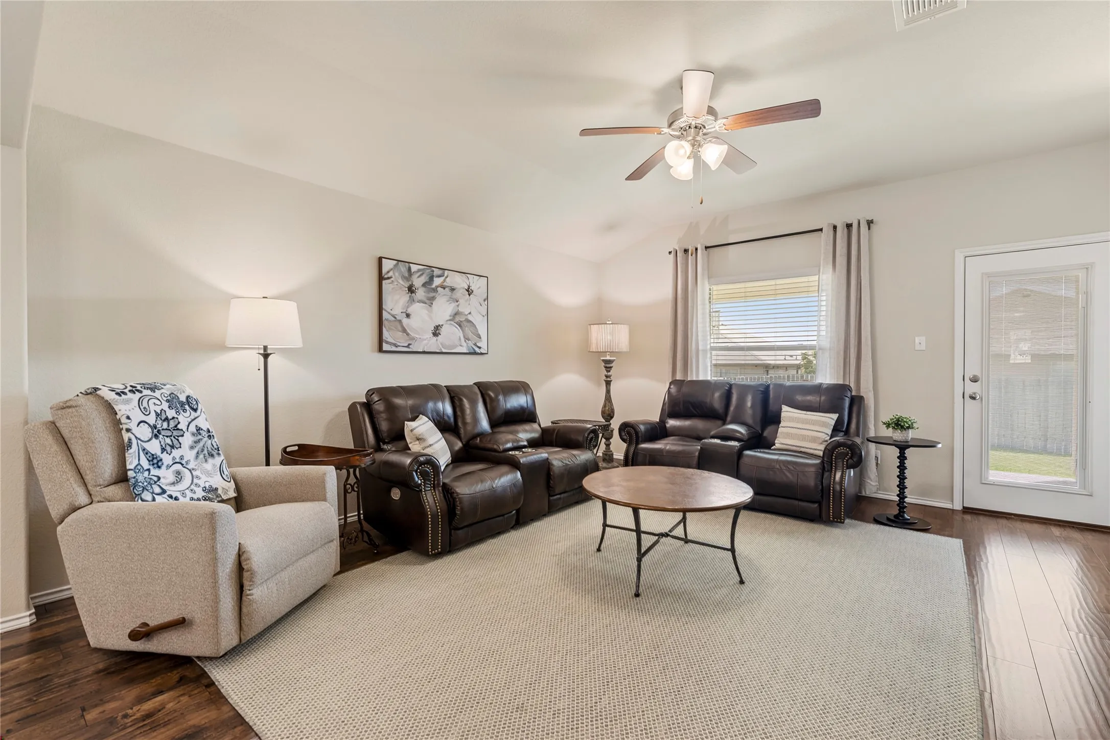 Single Family Residence For Sale in Mc Lennan County , 2912 Jackal Drive, Waco, Texas 76655, 3 Bedroom, 2 Bathroom, 2 Garage spaces, 1,764 Sqft, built in 2019, mls#21344694, Real Estate Agent in Waco, Homes For Sale in Mc Lennan county, Homes For Sale in Waco, Realtor in Waco Texas, Real Estate Brokerage Independent Realty Texas, Luminita Cordes Realtor