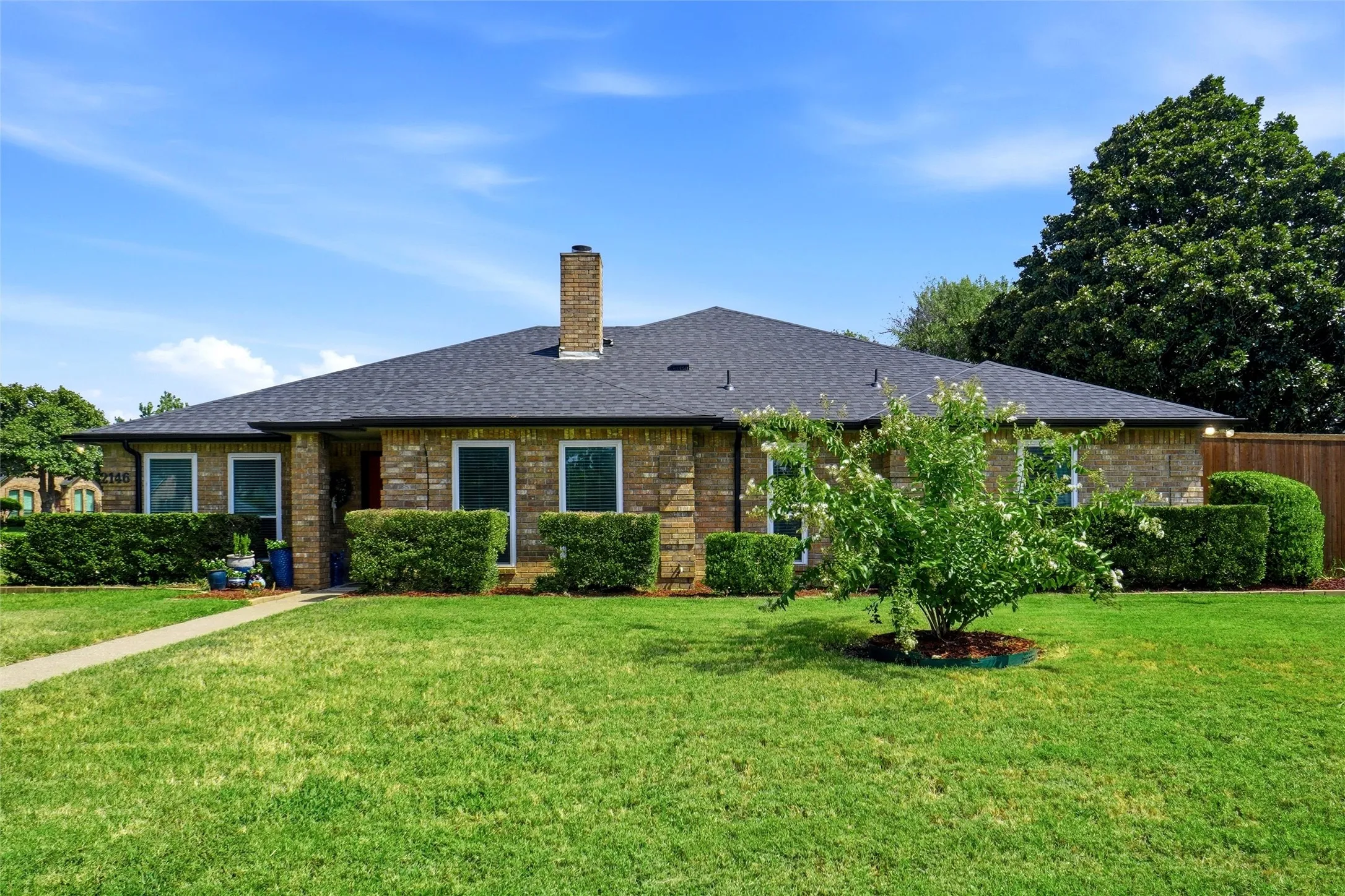 Single Family Residence For Sale in Tarrant County , 2146 Westwood Terrace, Grapevine, Texas 76051, 4 Bedroom, 2 Bathroom, 3 Garage spaces, 2,569 Sqft, built in 1992, mls#21346624, Real Estate Agent in Grapevine, Homes For Sale in Tarrant county, Homes For Sale in Grapevine, Realtor in Grapevine Texas, Real Estate Brokerage Independent Realty Texas, Luminita Cordes Realtor