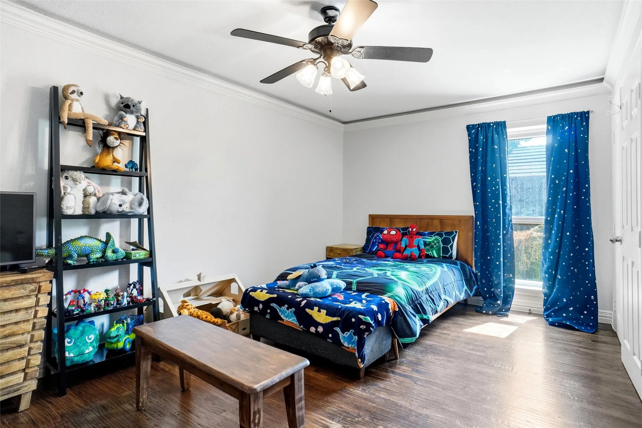 Single Family Residence For Sale in Tarrant County , 2146 Westwood Terrace, Grapevine, Texas 76051, 4 Bedroom, 2 Bathroom, 3 Garage spaces, 2,569 Sqft, built in 1992, mls#21346624, Real Estate Agent in Grapevine, Homes For Sale in Tarrant county, Homes For Sale in Grapevine, Realtor in Grapevine Texas, Real Estate Brokerage Independent Realty Texas, Luminita Cordes Realtor