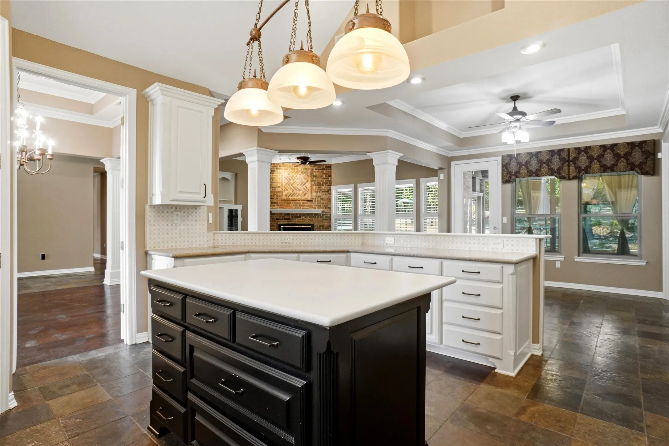 Single Family Residence For Sale in Denton County , 8998 Hilltop Road, Argyle, Texas 76226, 4 Bedroom, 3 Bathroom, 3 Garage spaces, 2,932 Sqft, built in 2000, mls#21346613, Real Estate Agent in Argyle, Homes For Sale in Denton county, Homes For Sale in Argyle, Realtor in Argyle Texas, Real Estate Brokerage Independent Realty Texas, Luminita Cordes Realtor