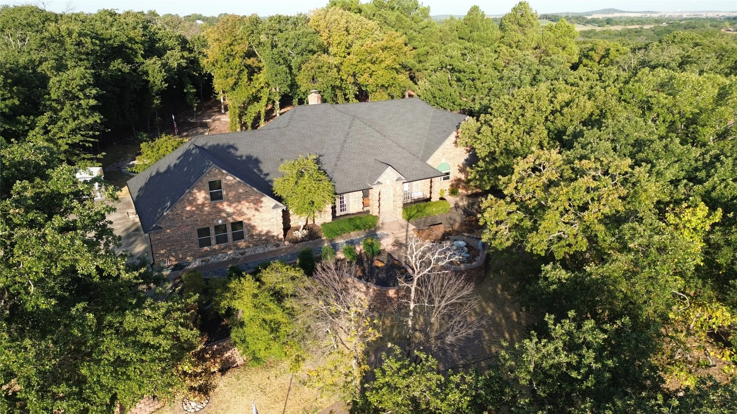 Single Family Residence For Sale in Denton County , 8998 Hilltop Road, Argyle, Texas 76226, 4 Bedroom, 3 Bathroom, 3 Garage spaces, 2,932 Sqft, built in 2000, mls#21346613, Real Estate Agent in Argyle, Homes For Sale in Denton county, Homes For Sale in Argyle, Realtor in Argyle Texas, Real Estate Brokerage Independent Realty Texas, Luminita Cordes Realtor