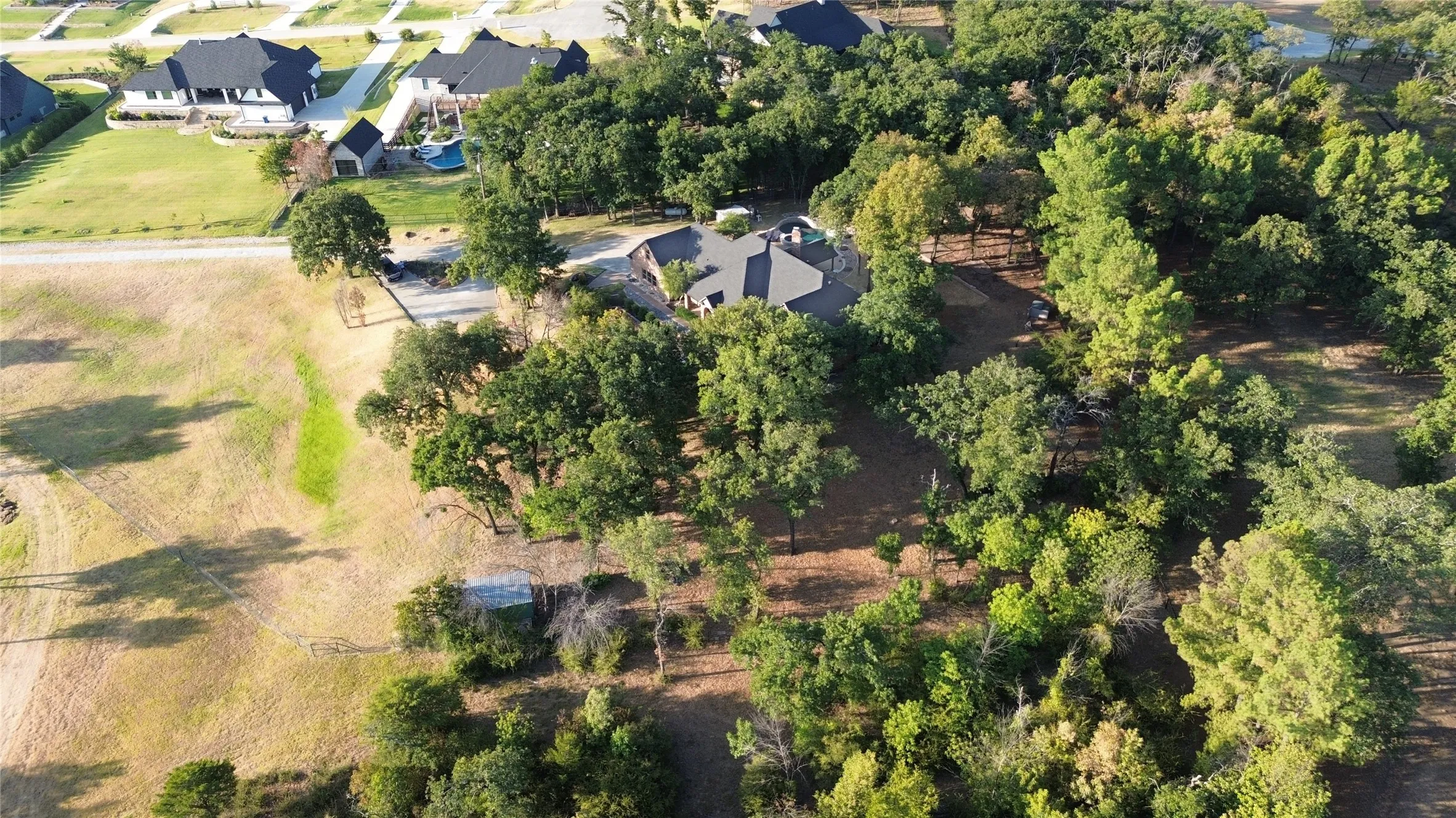 Single Family Residence For Sale in Denton County , 8998 Hilltop Road, Argyle, Texas 76226, 4 Bedroom, 3 Bathroom, 3 Garage spaces, 2,932 Sqft, built in 2000, mls#21346613, Real Estate Agent in Argyle, Homes For Sale in Denton county, Homes For Sale in Argyle, Realtor in Argyle Texas, Real Estate Brokerage Independent Realty Texas, Luminita Cordes Realtor