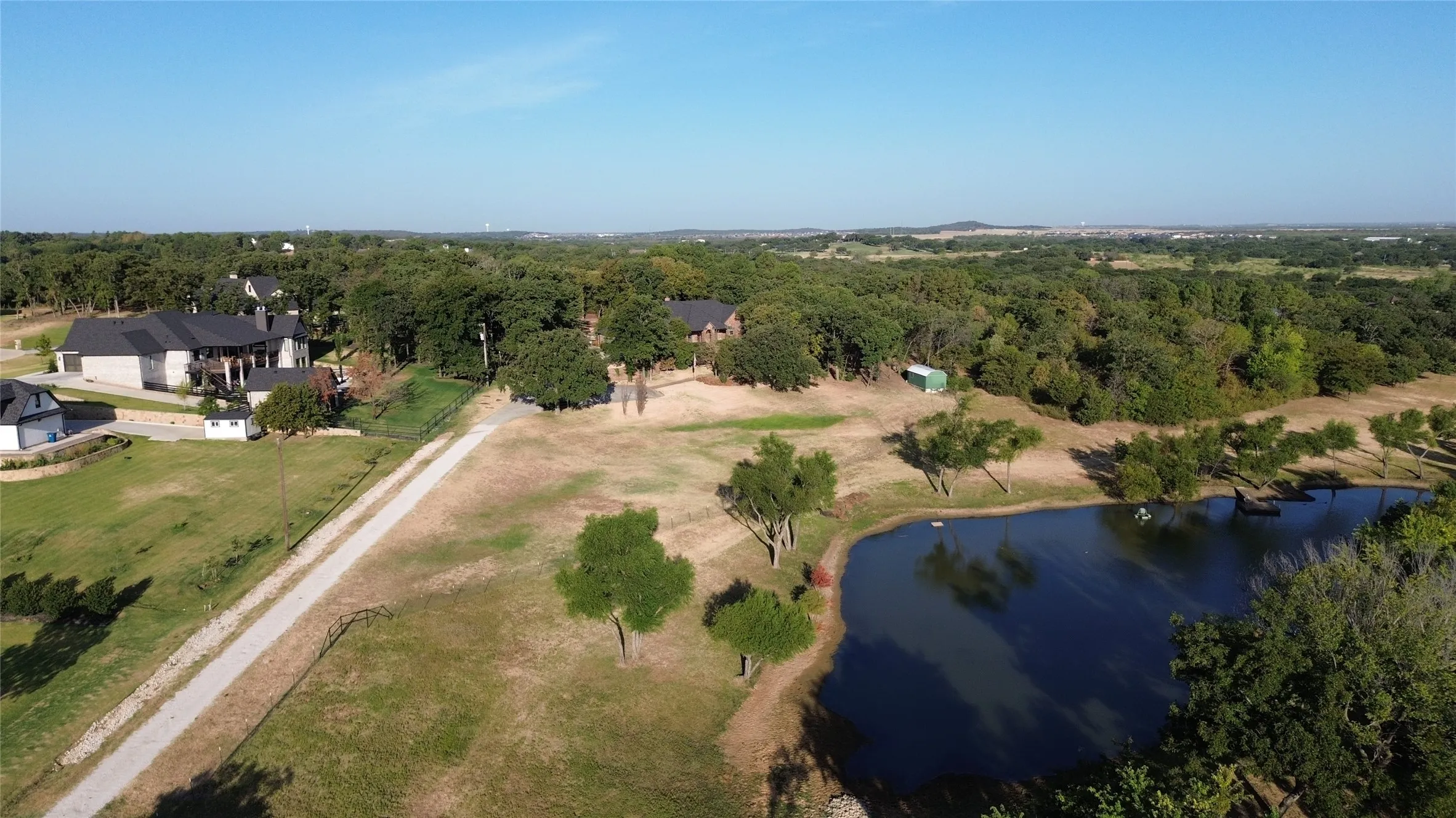Single Family Residence For Sale in Denton County , 8998 Hilltop Road, Argyle, Texas 76226, 4 Bedroom, 3 Bathroom, 3 Garage spaces, 2,932 Sqft, built in 2000, mls#21346613, Real Estate Agent in Argyle, Homes For Sale in Denton county, Homes For Sale in Argyle, Realtor in Argyle Texas, Real Estate Brokerage Independent Realty Texas, Luminita Cordes Realtor