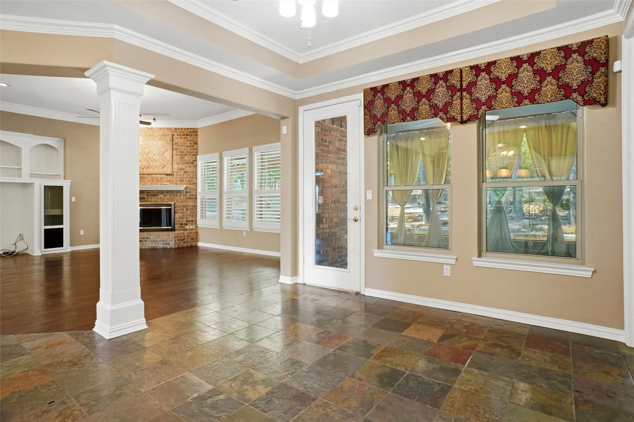 Single Family Residence For Sale in Denton County , 8998 Hilltop Road, Argyle, Texas 76226, 4 Bedroom, 3 Bathroom, 3 Garage spaces, 2,932 Sqft, built in 2000, mls#21346613, Real Estate Agent in Argyle, Homes For Sale in Denton county, Homes For Sale in Argyle, Realtor in Argyle Texas, Real Estate Brokerage Independent Realty Texas, Luminita Cordes Realtor
