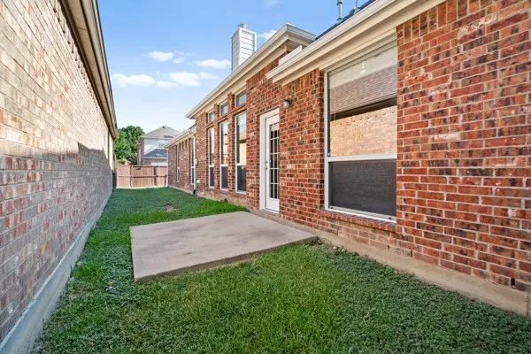 Single Family Residence For Sale in Denton County , 945 Shiprock Road, Frisco, Texas 75033, 3 Bedroom, 2 Bathroom, 2 Garage spaces, 2,112 Sqft, built in 2006, mls#21346615, Real Estate Agent in Frisco, Homes For Sale in Denton county, Homes For Sale in Frisco, Realtor in Frisco Texas, Real Estate Brokerage Independent Realty Texas, Luminita Cordes Realtor