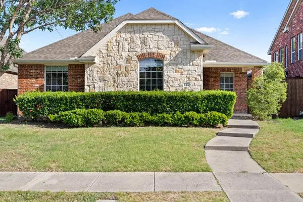 Single Family Residence For Sale in Denton County , 945 Shiprock Road, Frisco, Texas 75033, 3 Bedroom, 2 Bathroom, 2 Garage spaces, 2,112 Sqft, built in 2006, mls#21346615, Real Estate Agent in Frisco, Homes For Sale in Denton county, Homes For Sale in Frisco, Realtor in Frisco Texas, Real Estate Brokerage Independent Realty Texas, Luminita Cordes Realtor