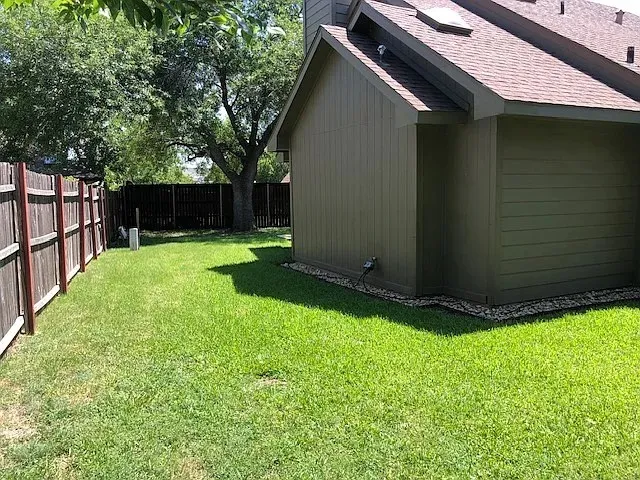 Single Family Residence For Rent in Tarrant County , 2062 Bronco Lane, Keller, Texas 76248, 3 Bedroom, 2 Bathroom, 2 Garage spaces, 1,275 Sqft, built in 1988, mls#21346635, Real Estate Agent in Keller, Homes For Rent in Tarrant county, Homes For Rent in Keller, Realtor in Keller Texas, Real Estate Brokerage Independent Realty Texas, Luminita Cordes Realtor