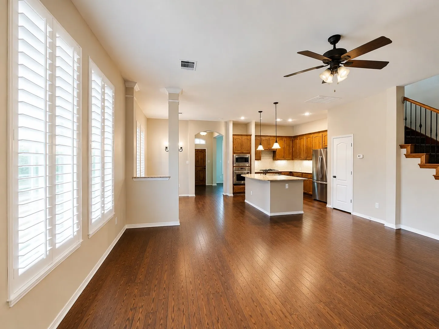 Single Family Residence For Sale in Tarrant County , 226 Knapford, Euless, Texas 76040, 3 Bedroom, 3 Bathroom, 2 Garage spaces, 2,346 Sqft, built in 2010, mls#21346634, Real Estate Agent in Euless, Homes For Sale in Tarrant county, Homes For Sale in Euless, Realtor in Euless Texas, Real Estate Brokerage Independent Realty Texas, Luminita Cordes Realtor