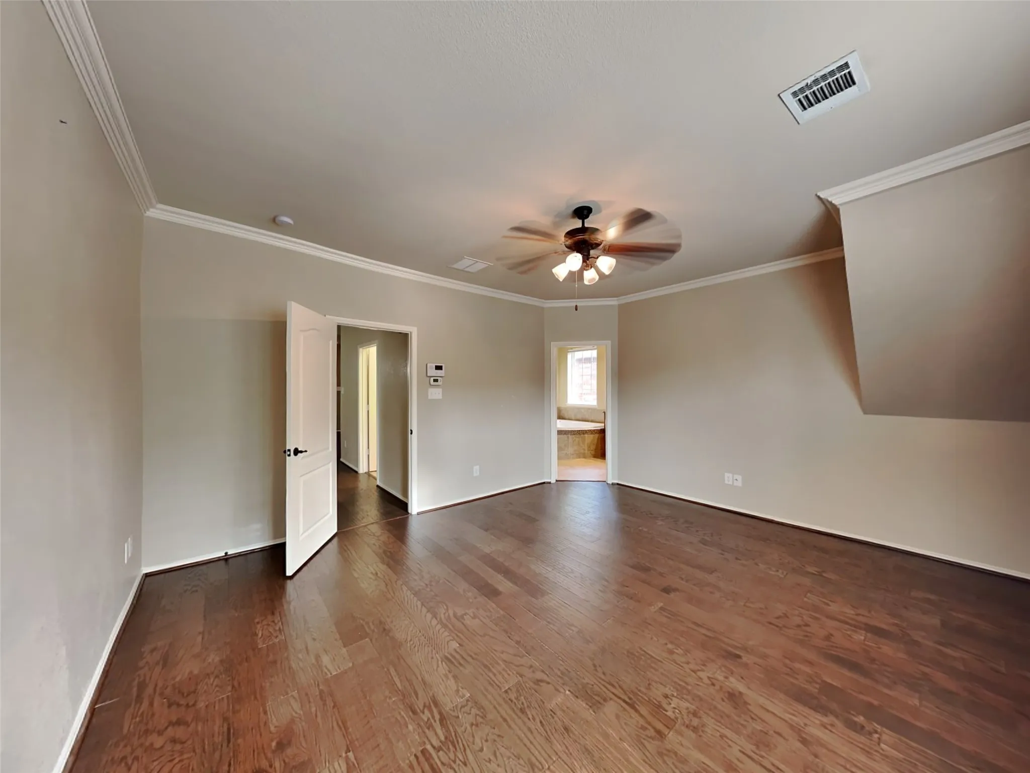 Single Family Residence For Sale in Tarrant County , 226 Knapford, Euless, Texas 76040, 3 Bedroom, 3 Bathroom, 2 Garage spaces, 2,346 Sqft, built in 2010, mls#21346634, Real Estate Agent in Euless, Homes For Sale in Tarrant county, Homes For Sale in Euless, Realtor in Euless Texas, Real Estate Brokerage Independent Realty Texas, Luminita Cordes Realtor