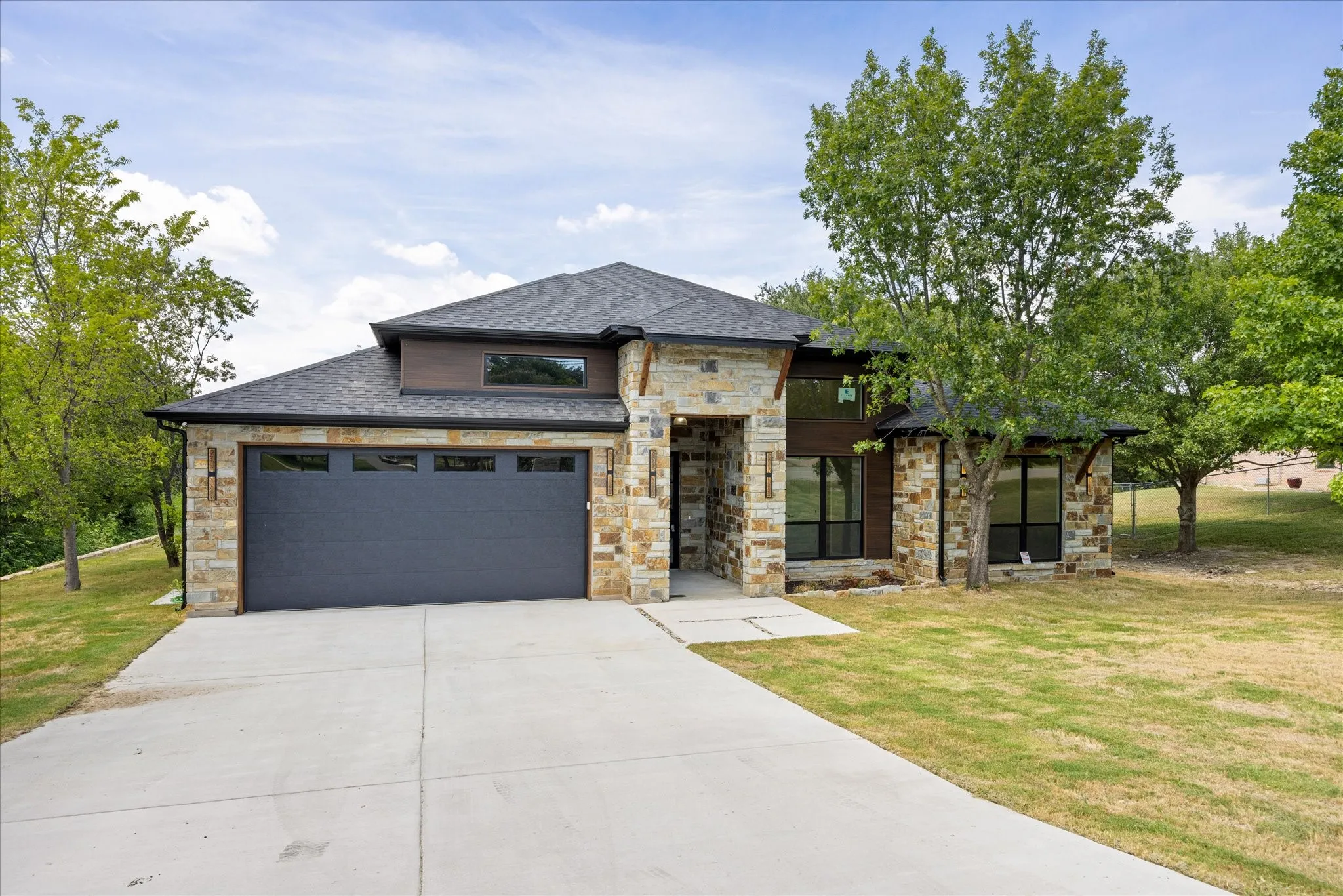 Single Family Residence For Sale in Hood County , 210 Knob Hill Drive, Granbury, Texas 76048, 4 Bedroom, 2 Bathroom, 2 Garage spaces, 2,410 Sqft, built in 2026, mls#21346152, Real Estate Agent in Granbury, Homes For Sale in Hood county, Homes For Sale in Granbury, Realtor in Granbury Texas, Real Estate Brokerage Independent Realty Texas, Luminita Cordes Realtor