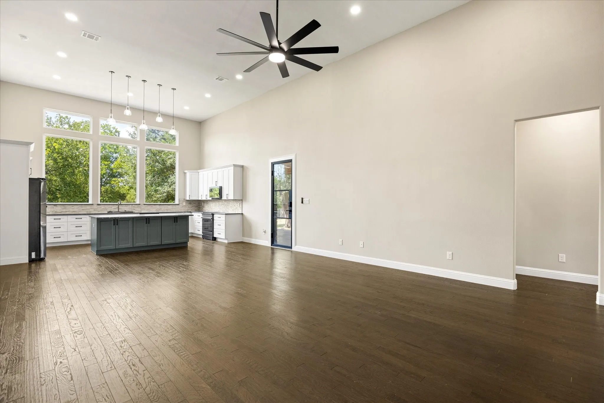 Single Family Residence For Sale in Hood County , 210 Knob Hill Drive, Granbury, Texas 76048, 4 Bedroom, 2 Bathroom, 2 Garage spaces, 2,410 Sqft, built in 2026, mls#21346152, Real Estate Agent in Granbury, Homes For Sale in Hood county, Homes For Sale in Granbury, Realtor in Granbury Texas, Real Estate Brokerage Independent Realty Texas, Luminita Cordes Realtor
