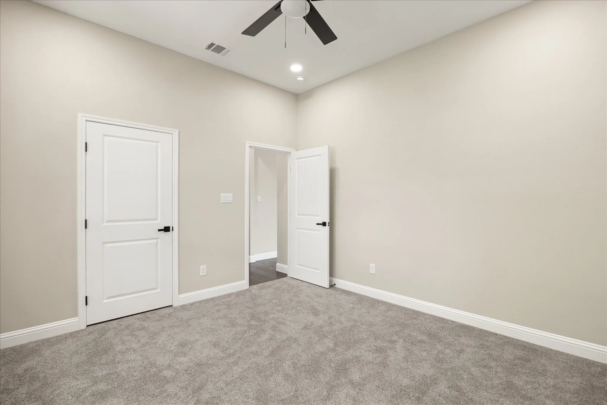 Single Family Residence For Sale in Hood County , 210 Knob Hill Drive, Granbury, Texas 76048, 4 Bedroom, 2 Bathroom, 2 Garage spaces, 2,410 Sqft, built in 2026, mls#21346152, Real Estate Agent in Granbury, Homes For Sale in Hood county, Homes For Sale in Granbury, Realtor in Granbury Texas, Real Estate Brokerage Independent Realty Texas, Luminita Cordes Realtor