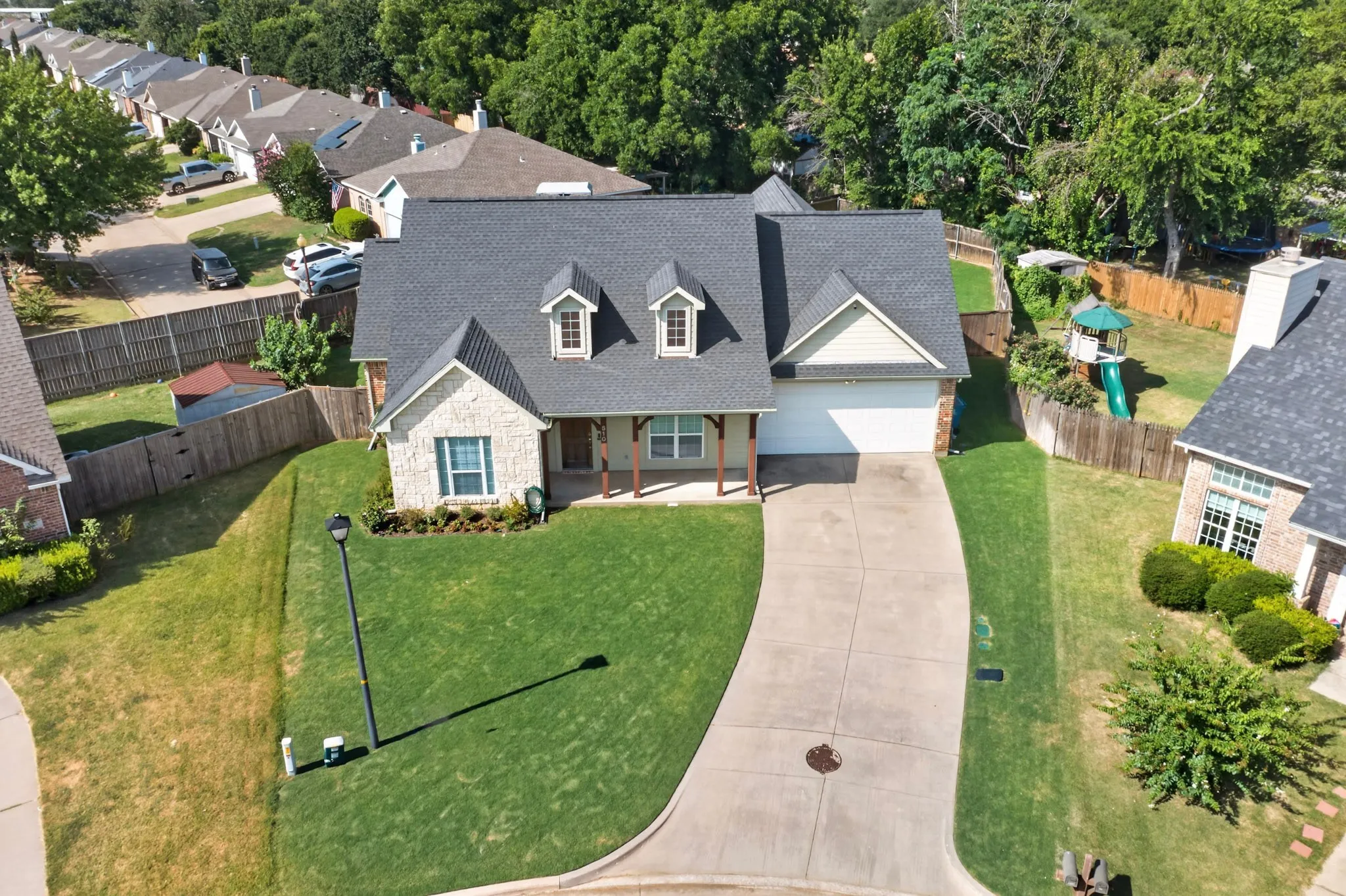 Single Family Residence For Sale in Denton County , 510 Mattie Lane, Lake Dallas, Texas 75065, 3 Bedroom, 2 Bathroom, 2 Garage spaces, 1,695 Sqft, built in 2004, mls#21345763, Real Estate Agent in Lake Dallas, Homes For Sale in Denton county, Homes For Sale in Lake Dallas, Realtor in Lake Dallas Texas, Real Estate Brokerage Independent Realty Texas, Luminita Cordes Realtor
