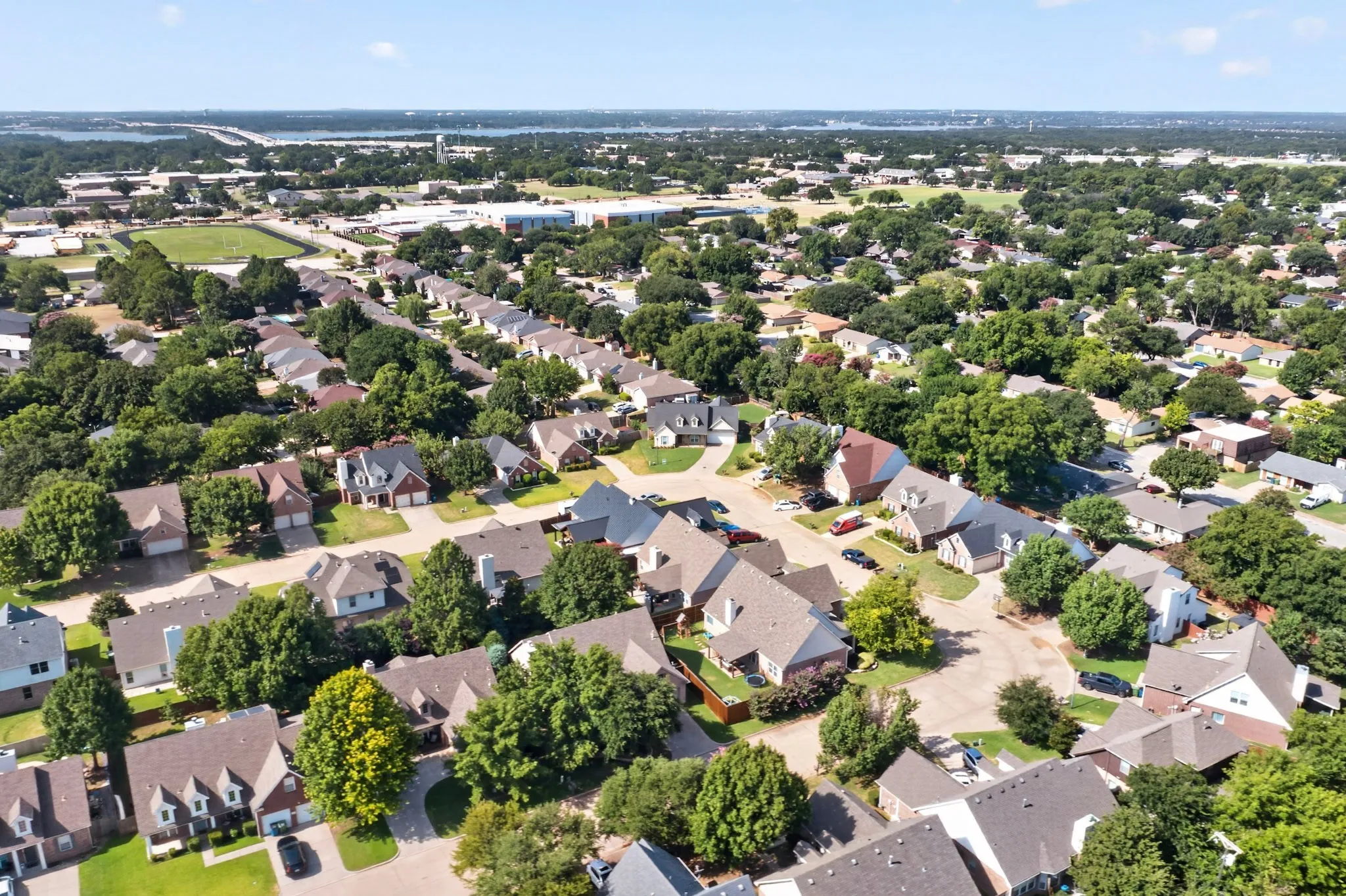 Single Family Residence For Sale in Denton County , 510 Mattie Lane, Lake Dallas, Texas 75065, 3 Bedroom, 2 Bathroom, 2 Garage spaces, 1,695 Sqft, built in 2004, mls#21345763, Real Estate Agent in Lake Dallas, Homes For Sale in Denton county, Homes For Sale in Lake Dallas, Realtor in Lake Dallas Texas, Real Estate Brokerage Independent Realty Texas, Luminita Cordes Realtor